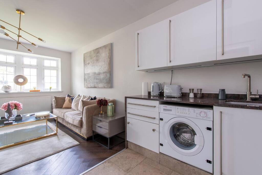 2 BR, Modern Urban Sanctuary 1CC - Cherrydeal