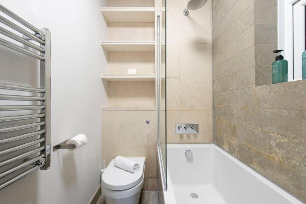 2 BR, Modern Urban Sanctuary 1CC - Cherrydeal