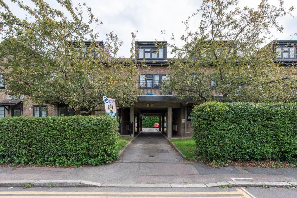 2 BR, Modern Urban Sanctuary 1CC - Cherrydeal