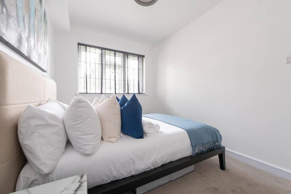 2 BR, Modern Urban Sanctuary 1CC - Cherrydeal