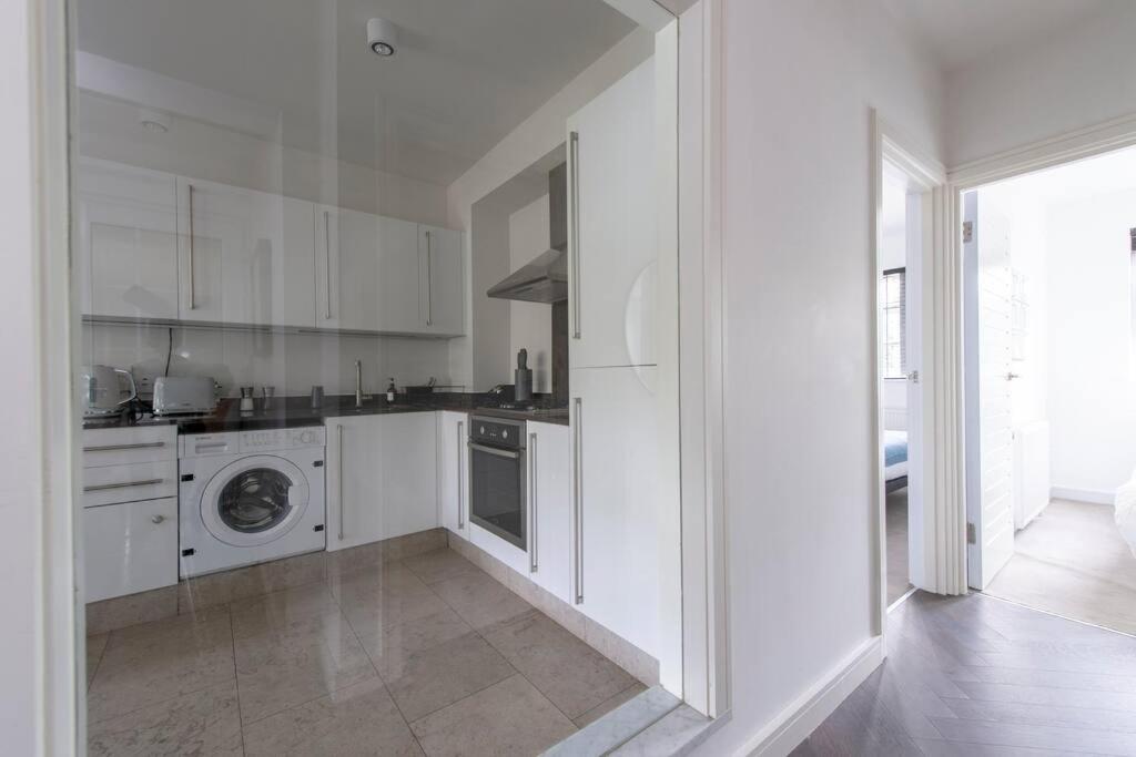 2 BR, Modern Urban Sanctuary 1CC - Cherrydeal