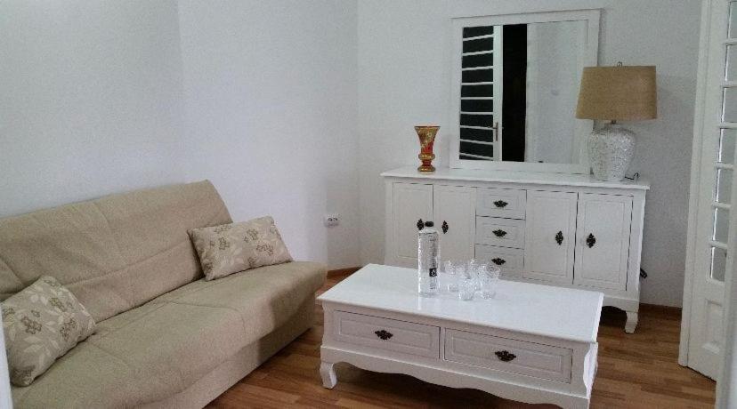 Central appartment - heart of Bucharest - sector 1 - new renovated - open space view 4