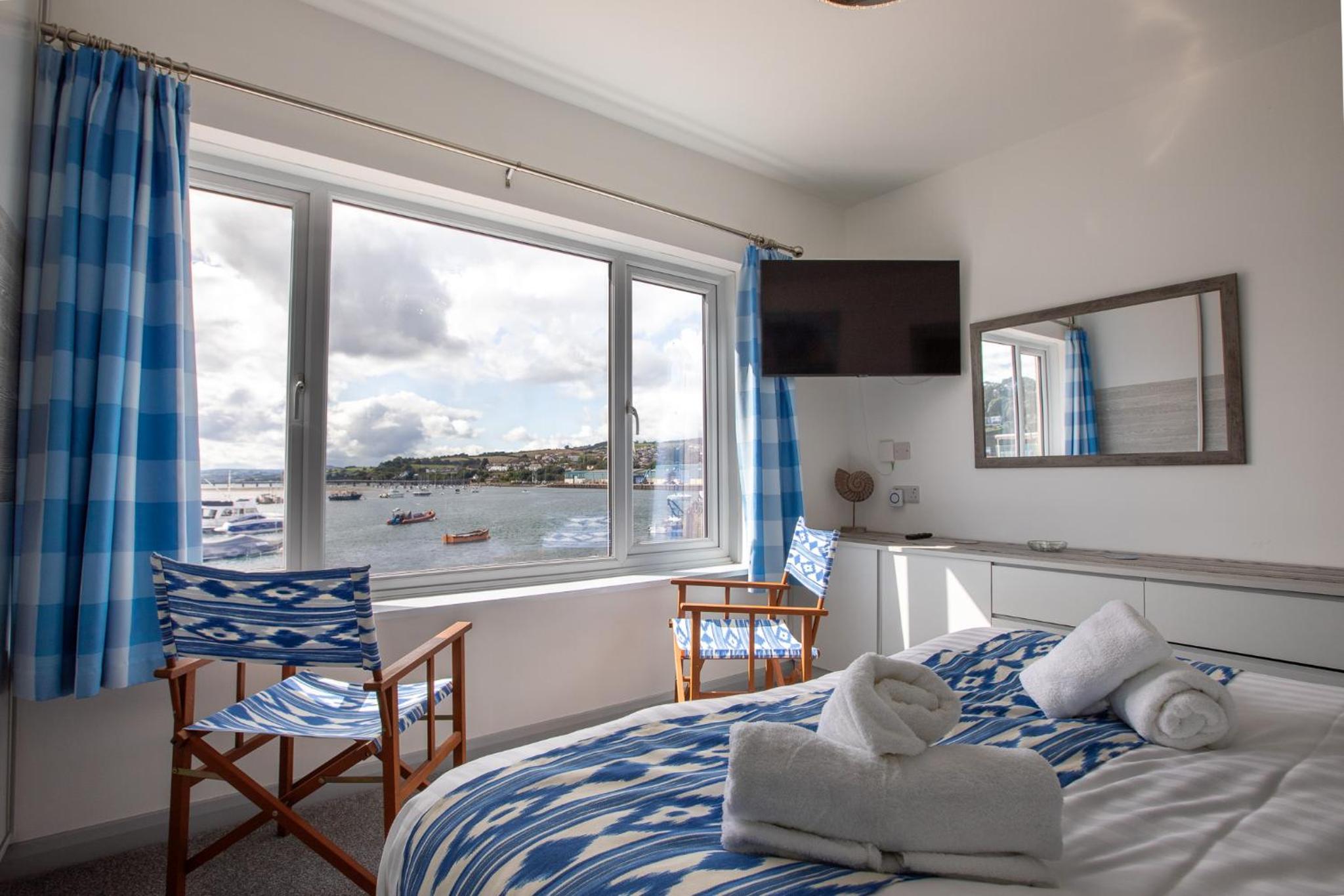 Saltwhistle View- Beachside Luxury, Stunning Views view 3