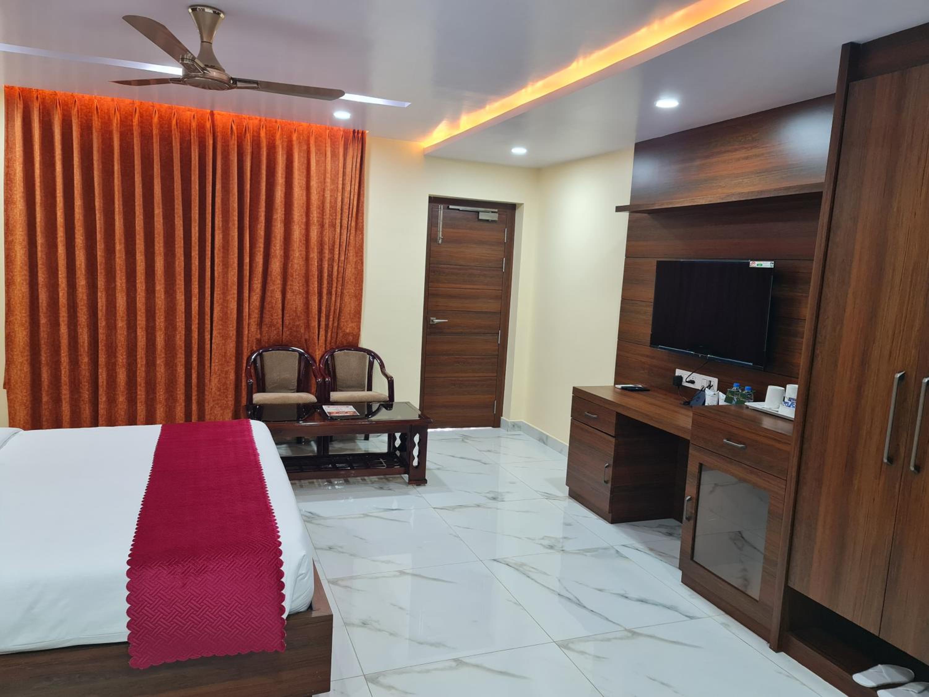 Hotel Sabhekar