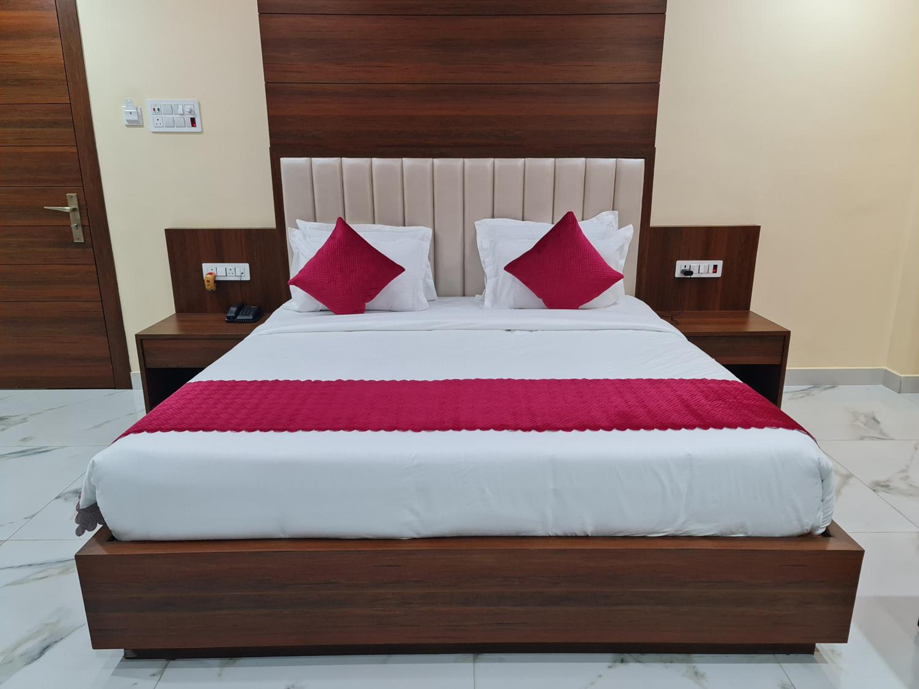 Hotel Sabhekar