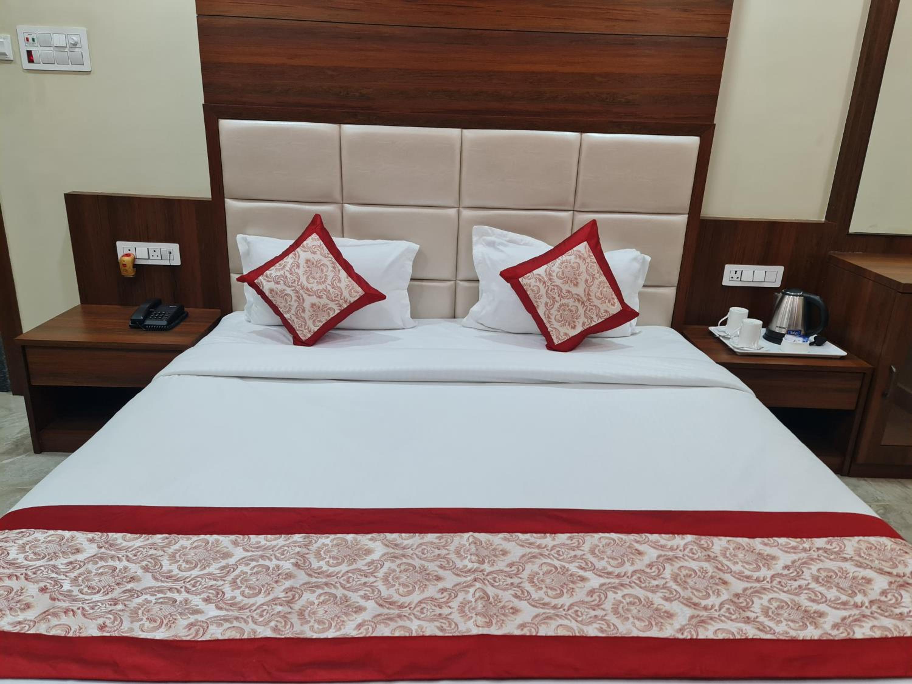 Hotel Sabhekar