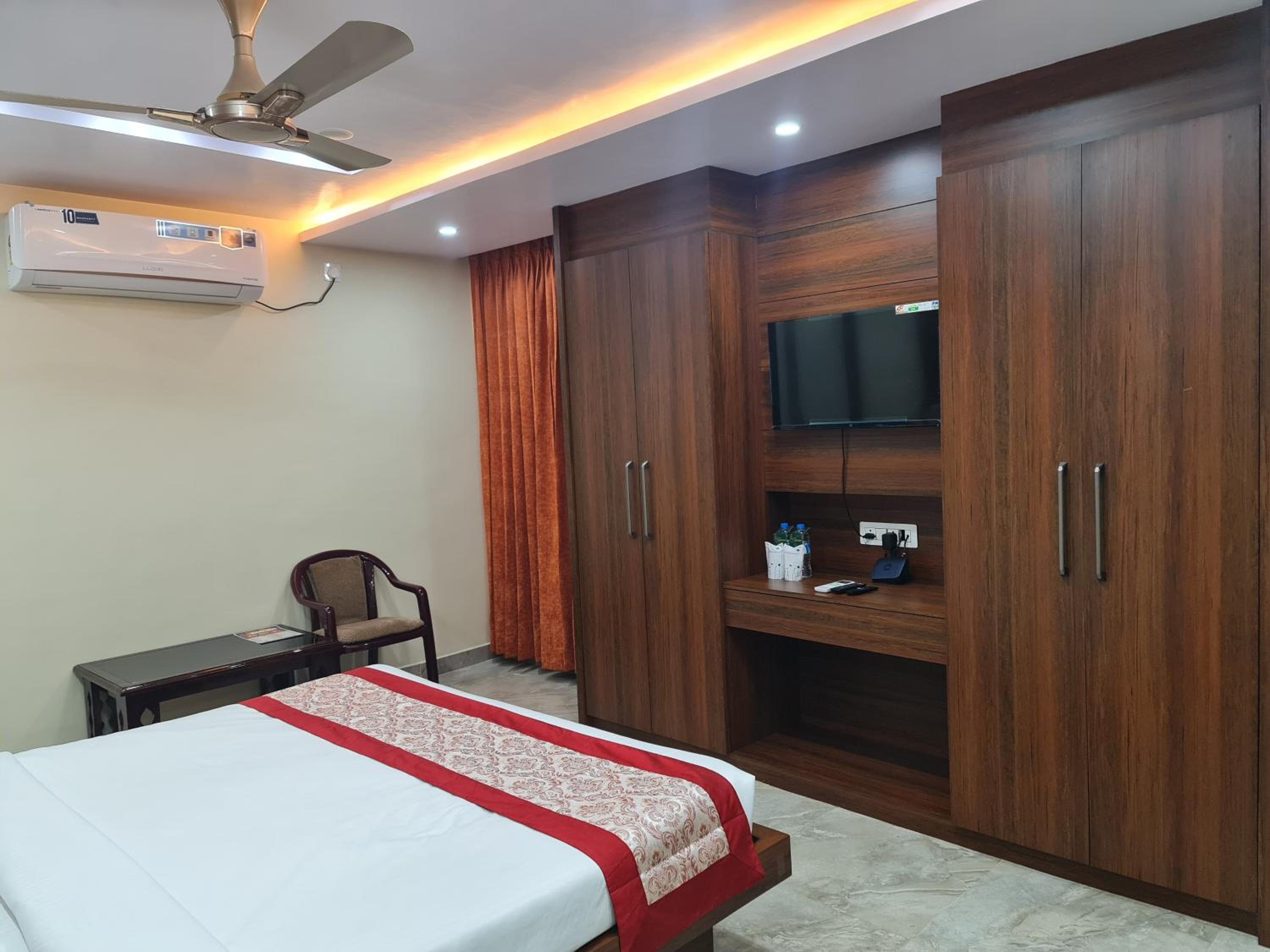 Hotel Sabhekar