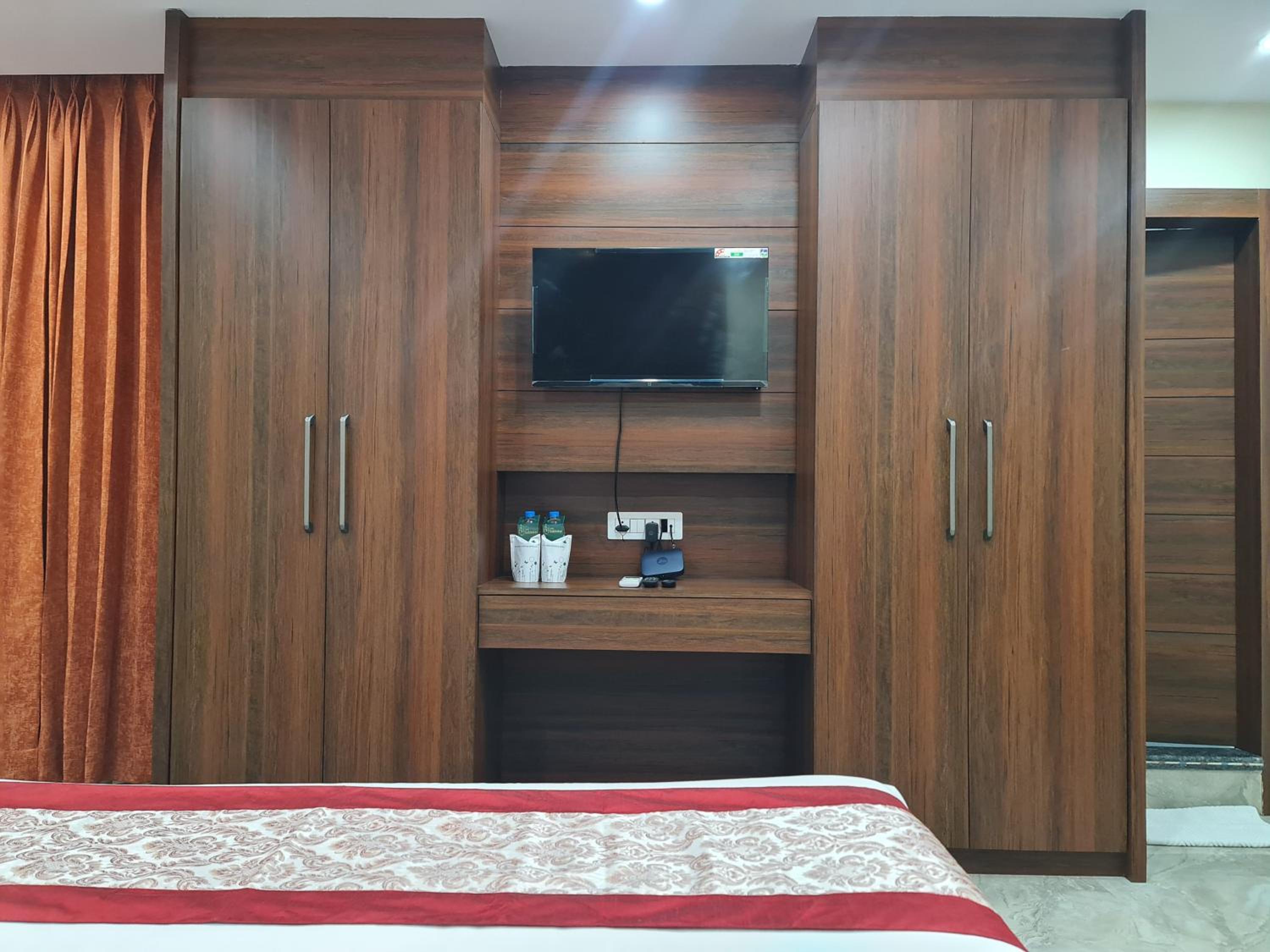 Hotel Sabhekar