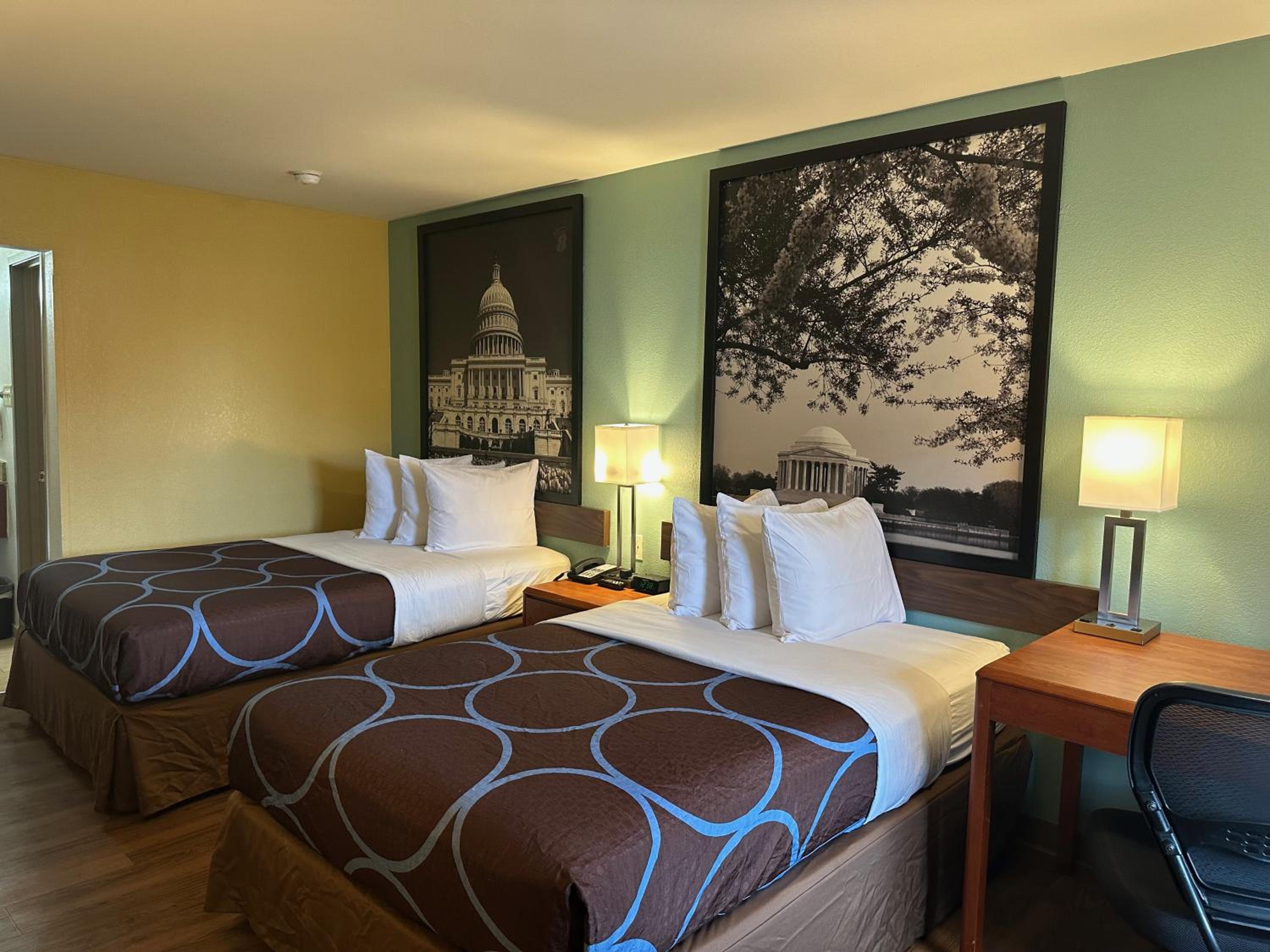 Super 8 by Wyndham WestEnd Alexandria,VA Washington DC Area - Property Image 5