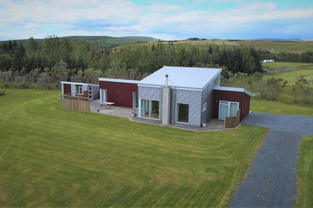 Stunning house - amazing scenery