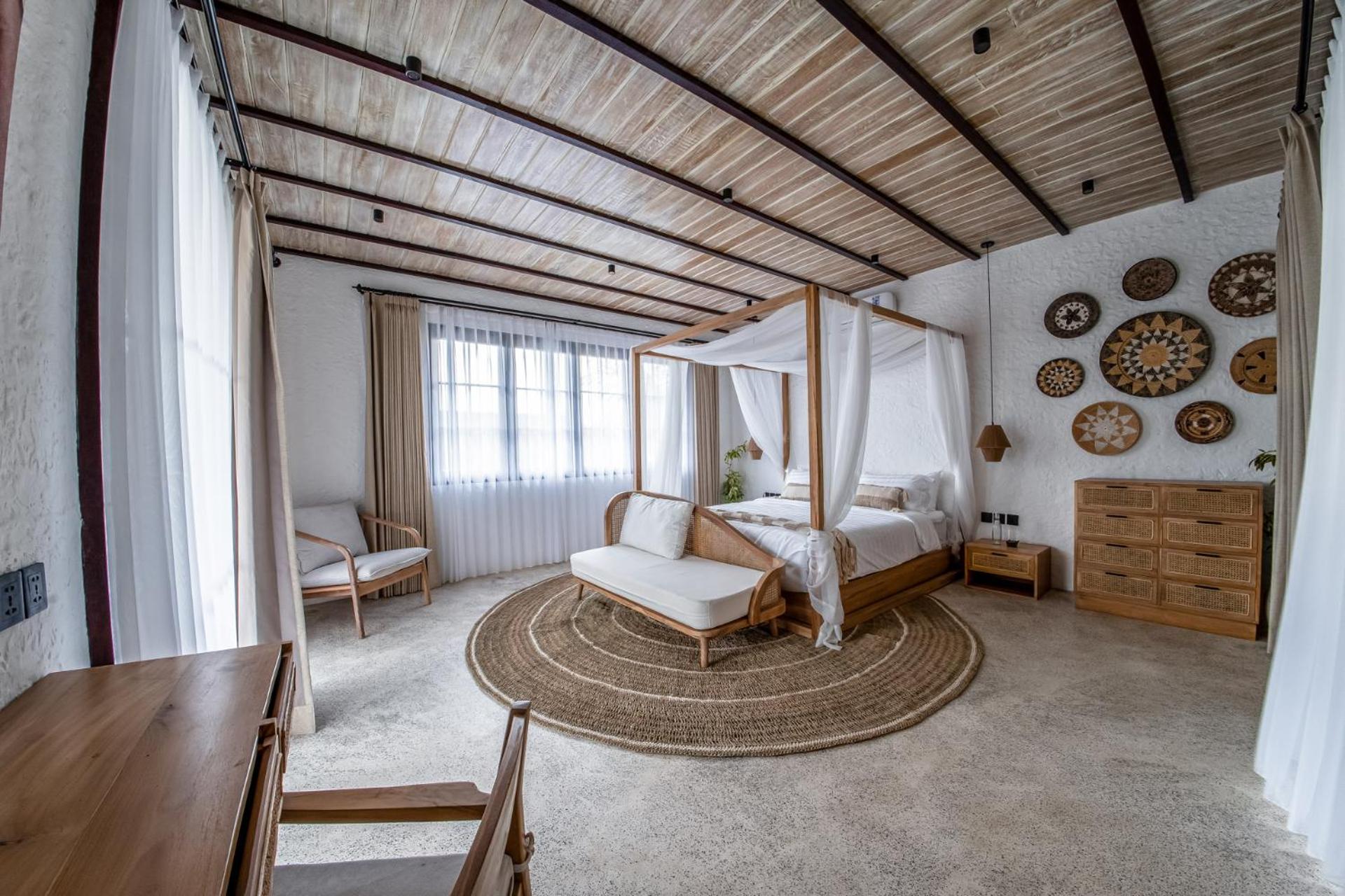 Putri Salju Villa by EVDEkimi - Scenic terrace in the Artistic heart of Ubud view 4