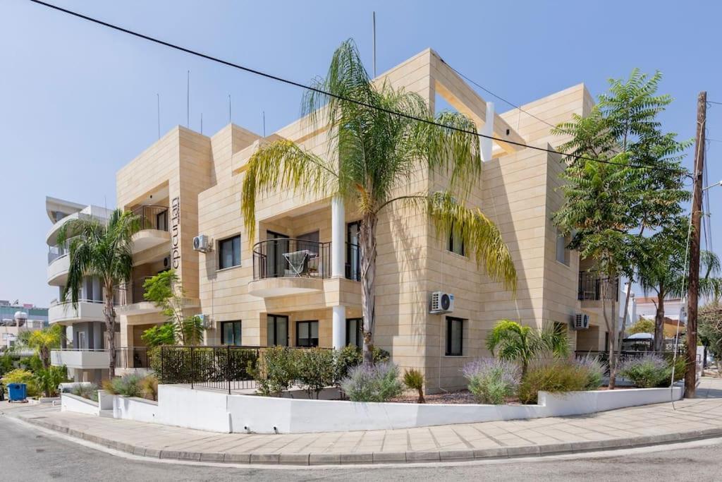 Epicurian Residence