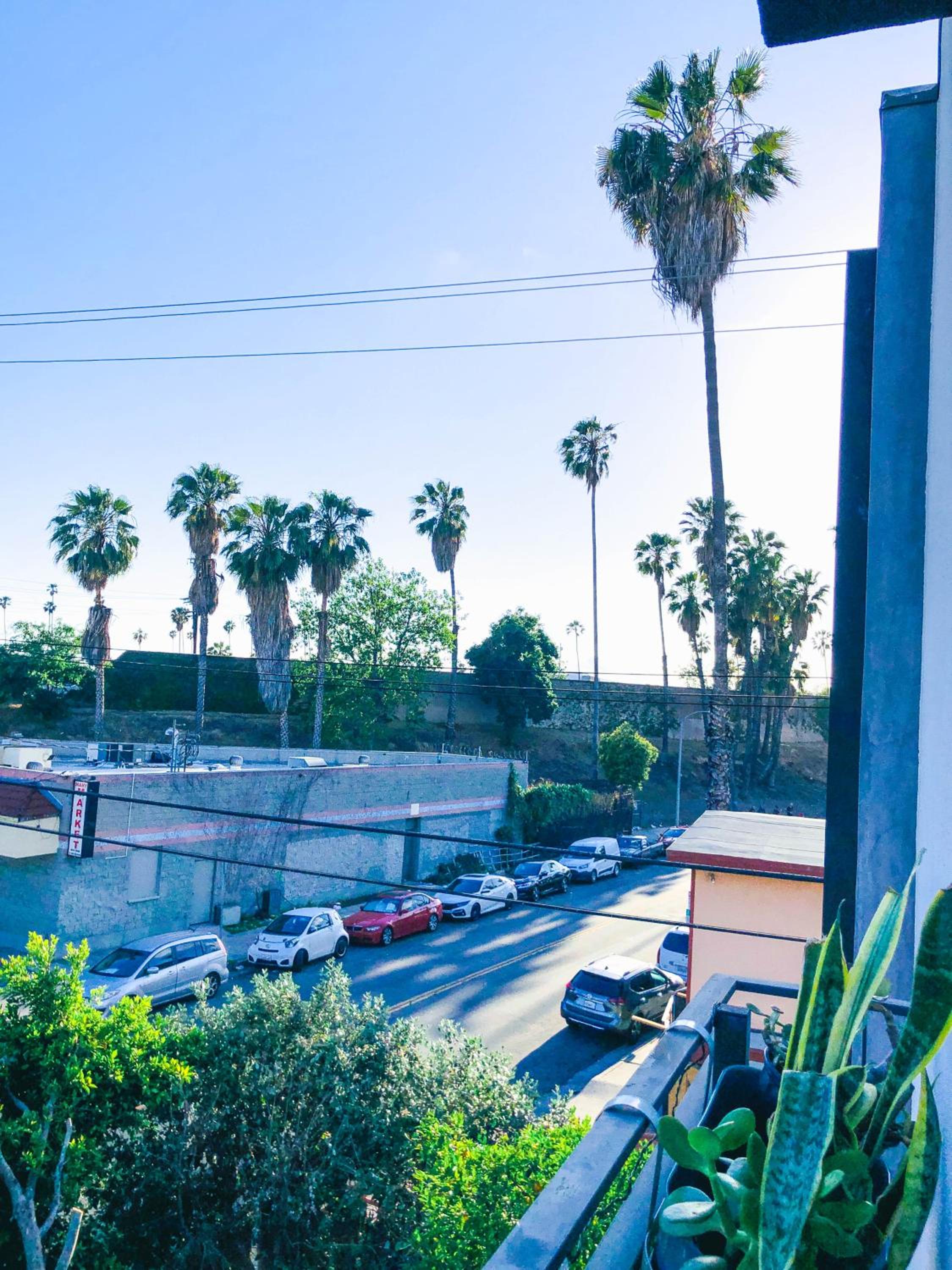 Cozy Chamber 3 BR Hollywood Townhouse