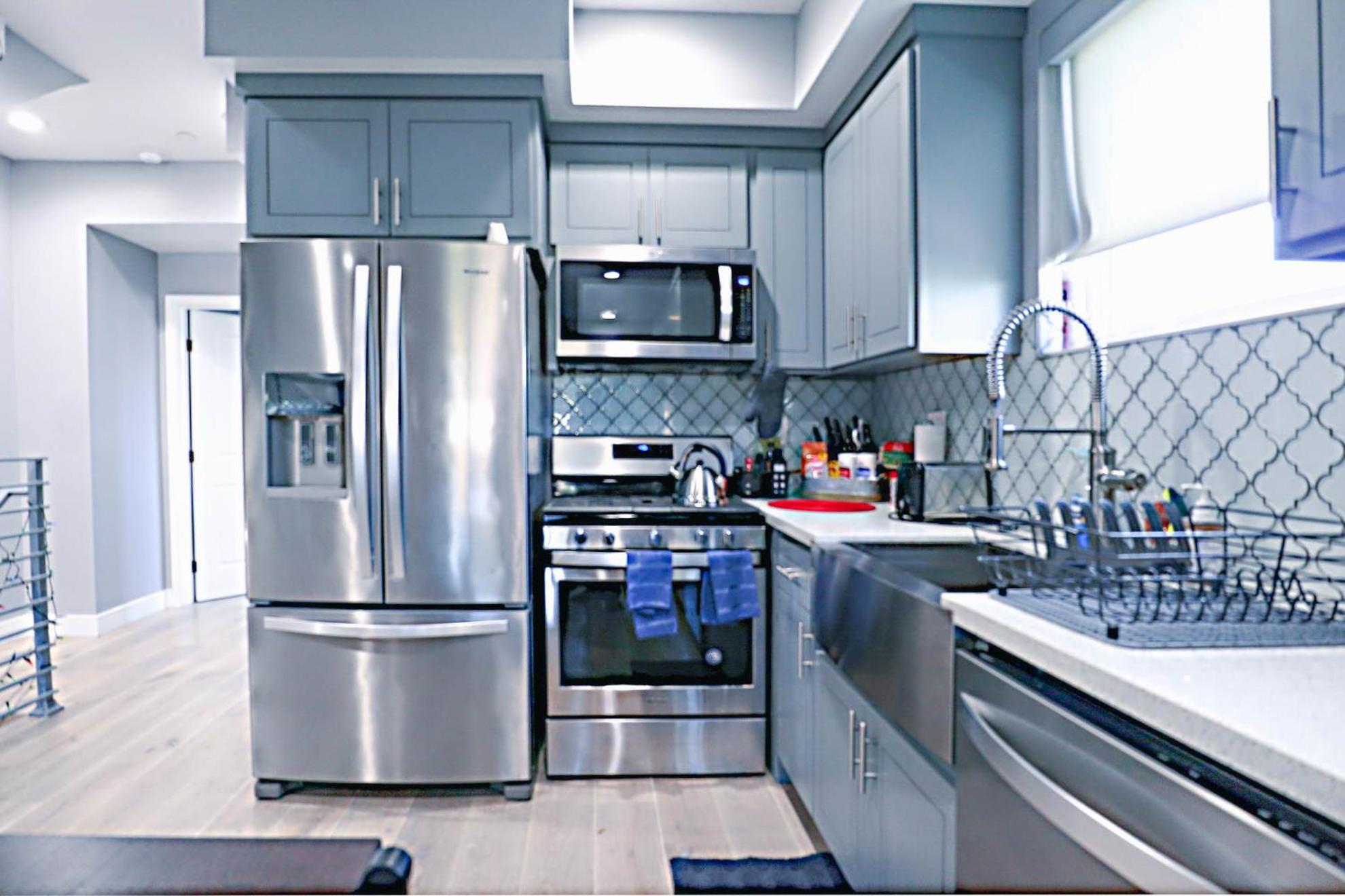 Lucky Charm 4 Bedroom Mid-City Apartment