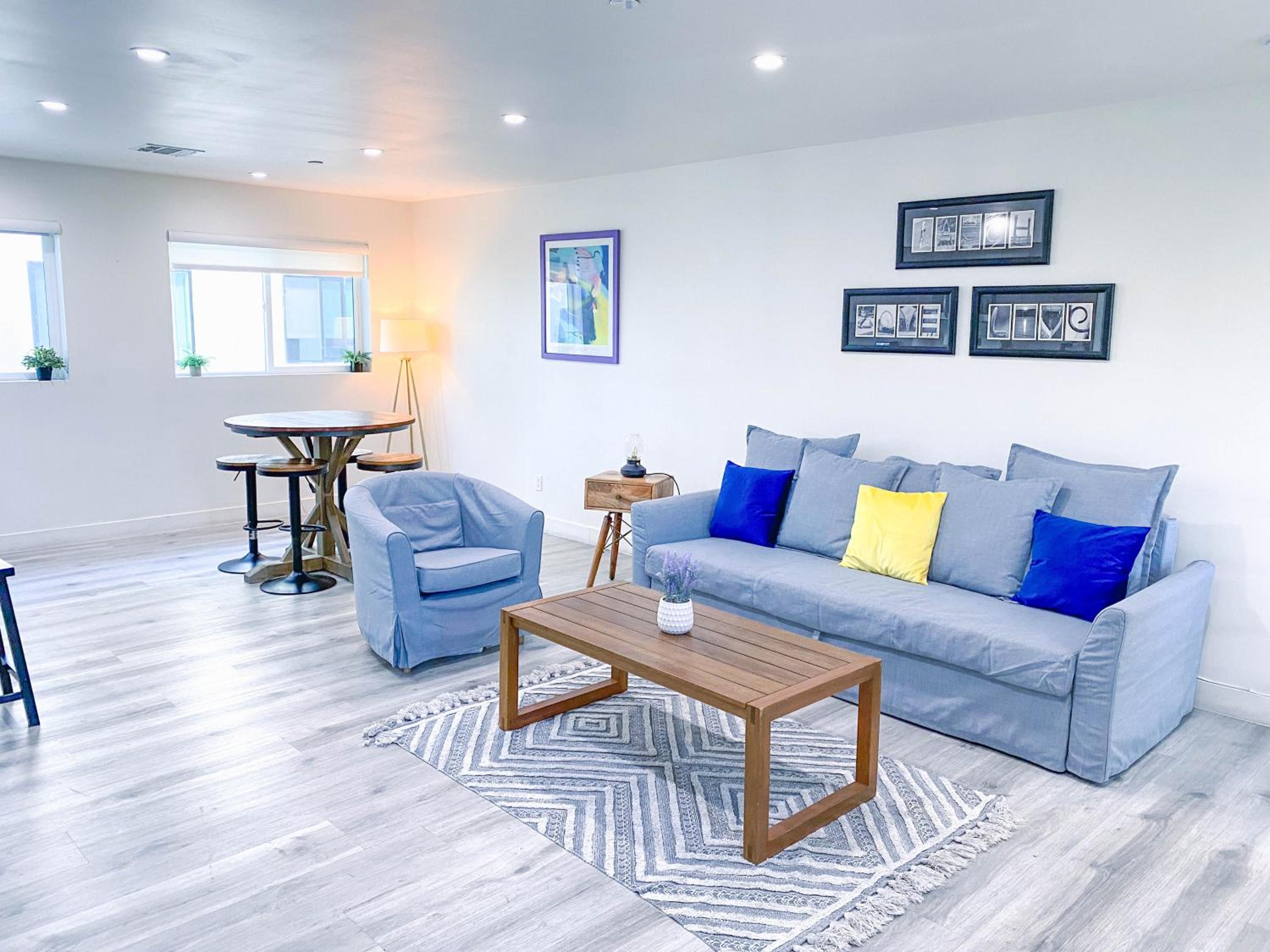 Stylish 3 BR/3BR family house