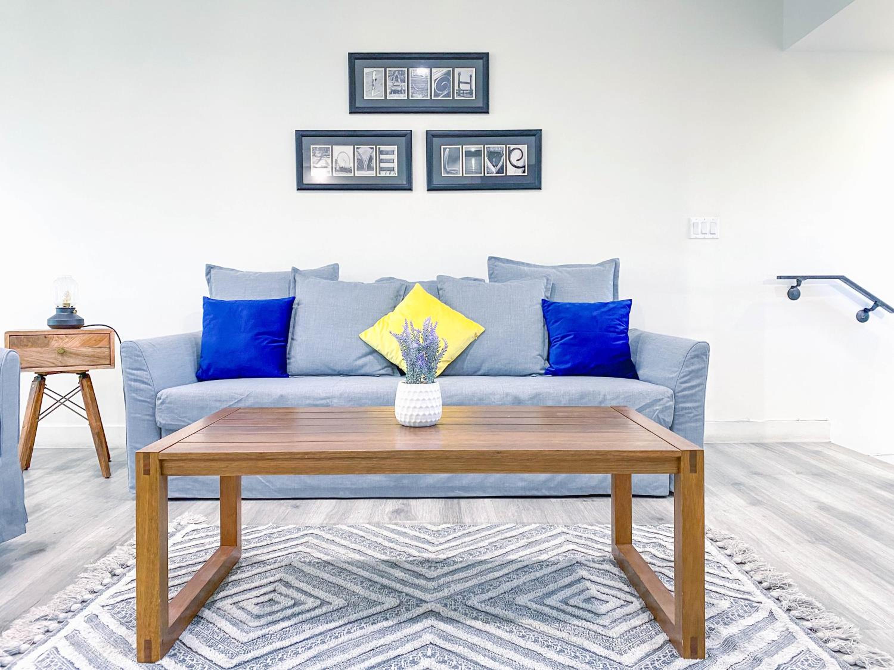 Stylish 3 BR/3BR family house