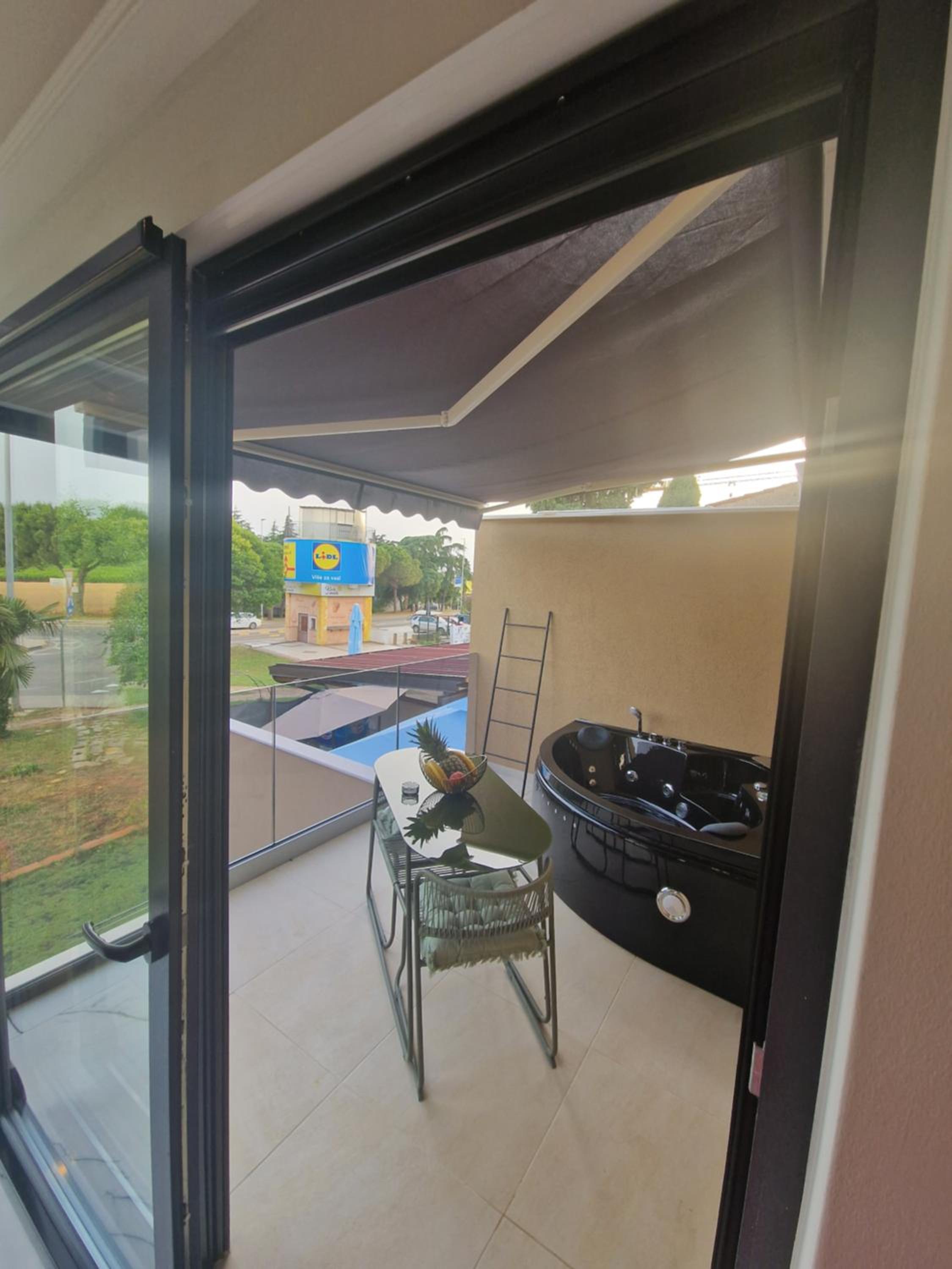 Apartman Oli 1 view 4