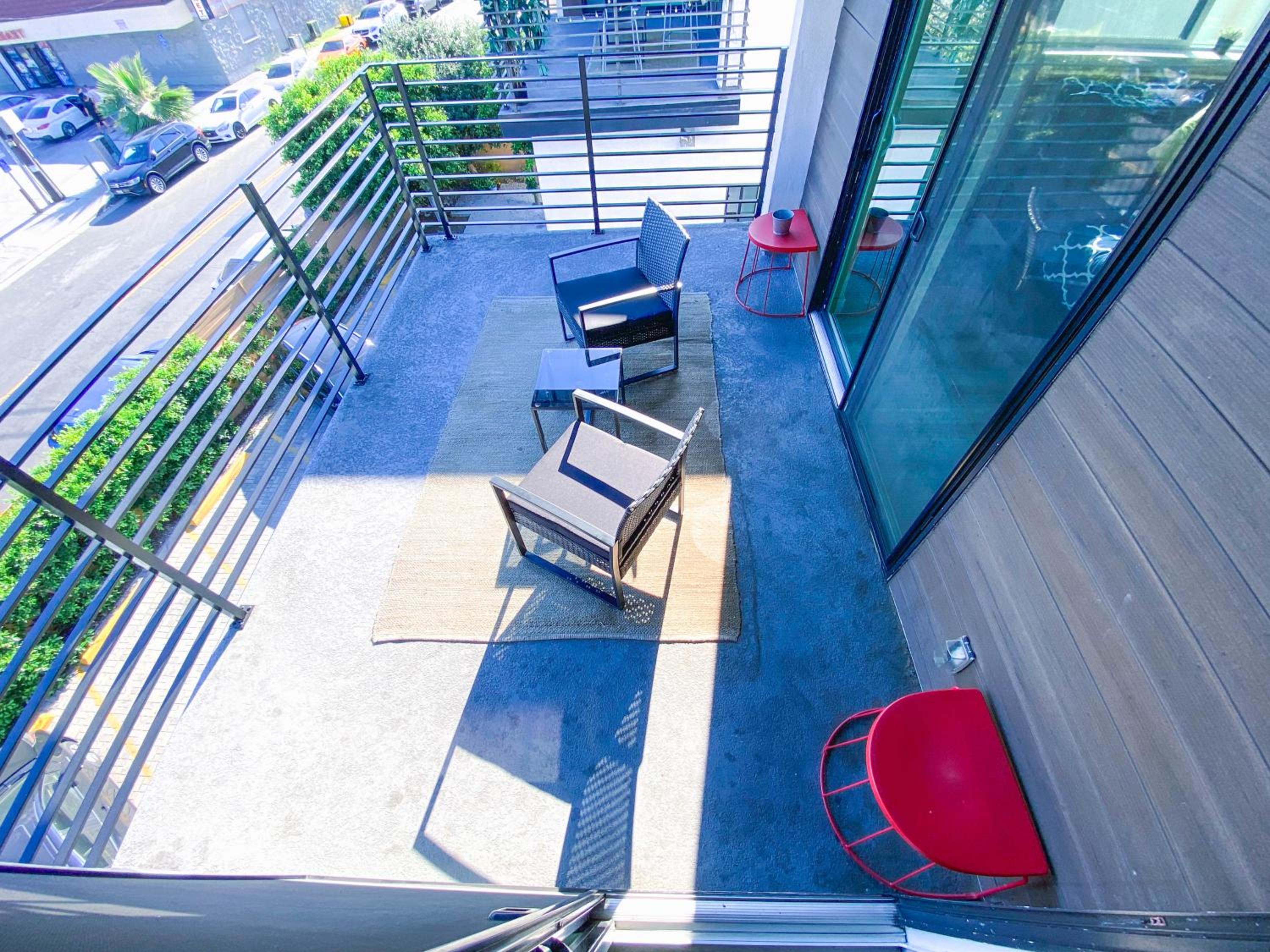 Stylish 3 BR/3BR family house - Image 4