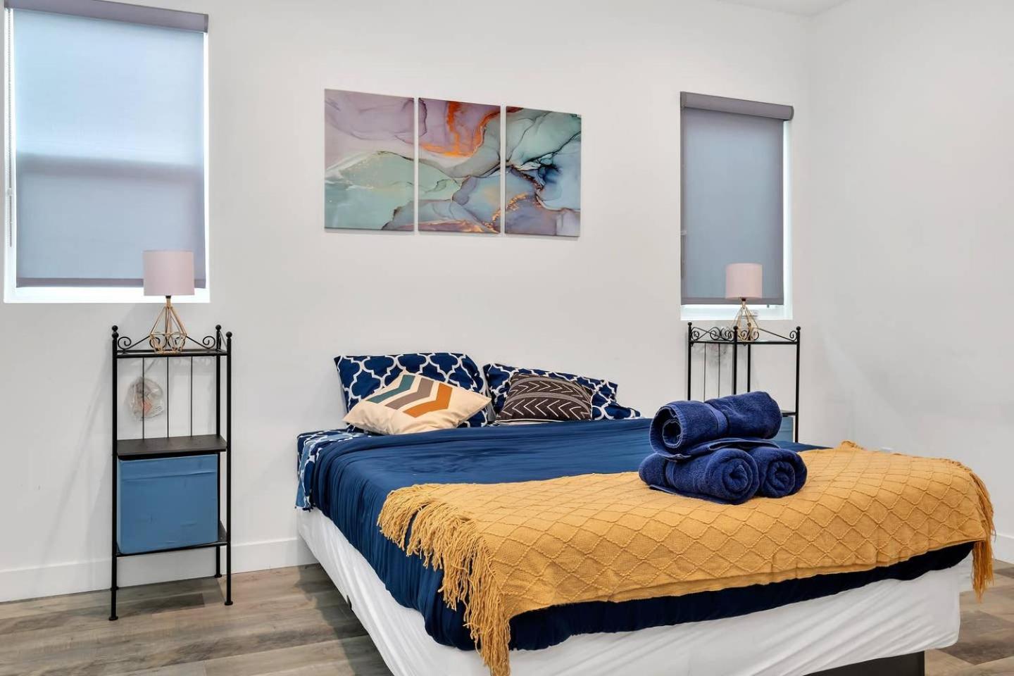 Hollywood 3BR home near metro