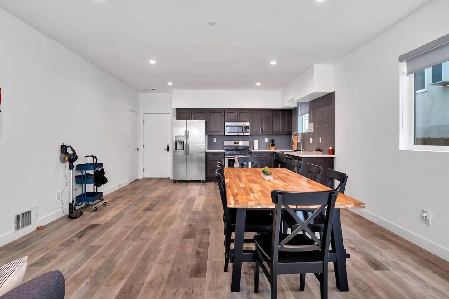 Hollywood 3BR home near metro