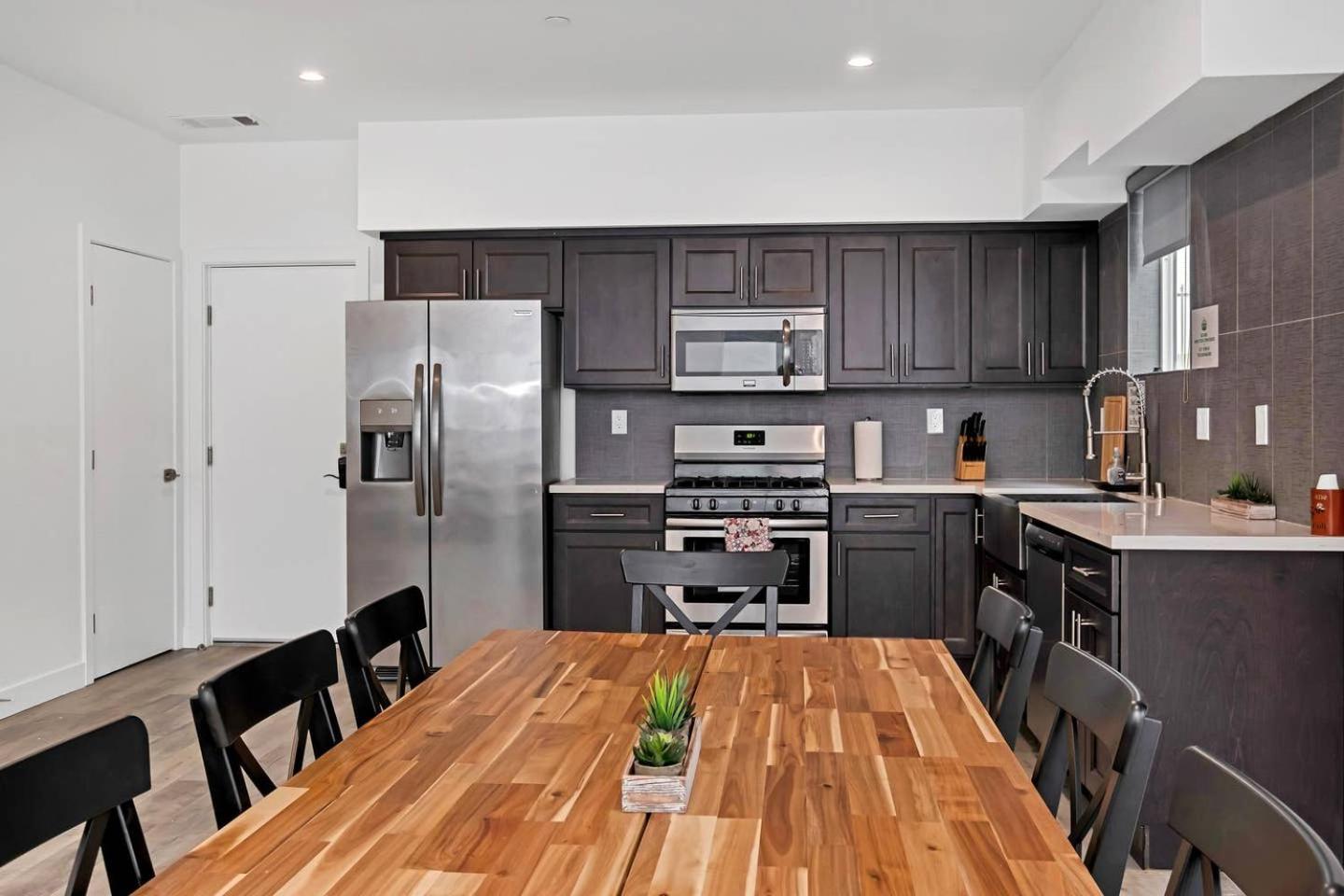 Hollywood 3BR home near metro