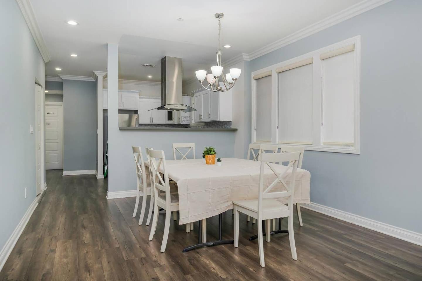 Comfy 4BR home near Korea Town
