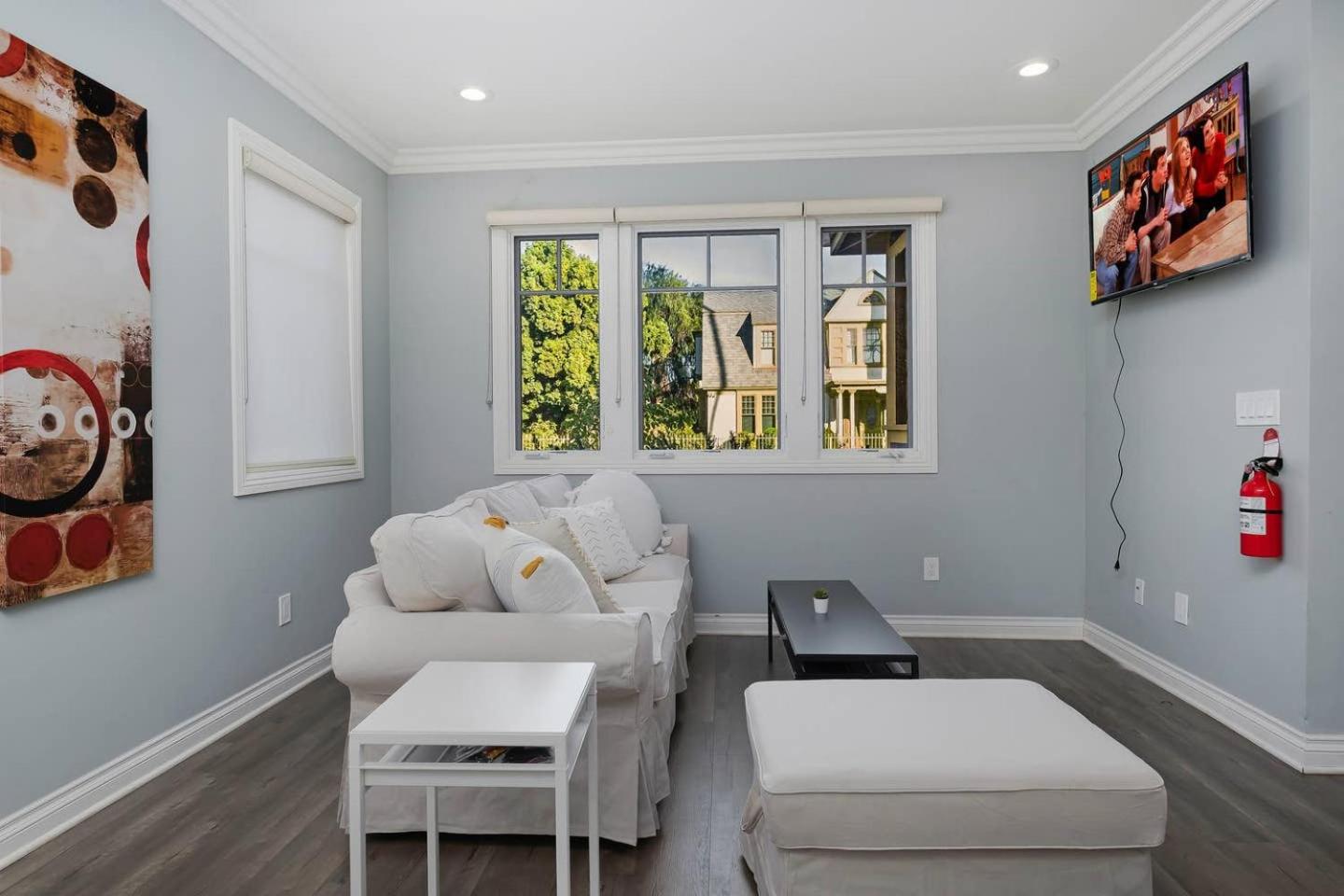 Comfy 4BR home near Korea Town