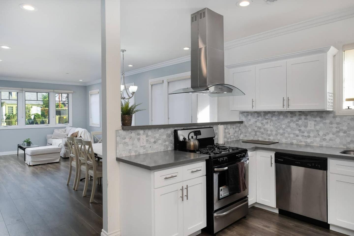 Stylish 4 BR house near Korea Town (Central LA)-2