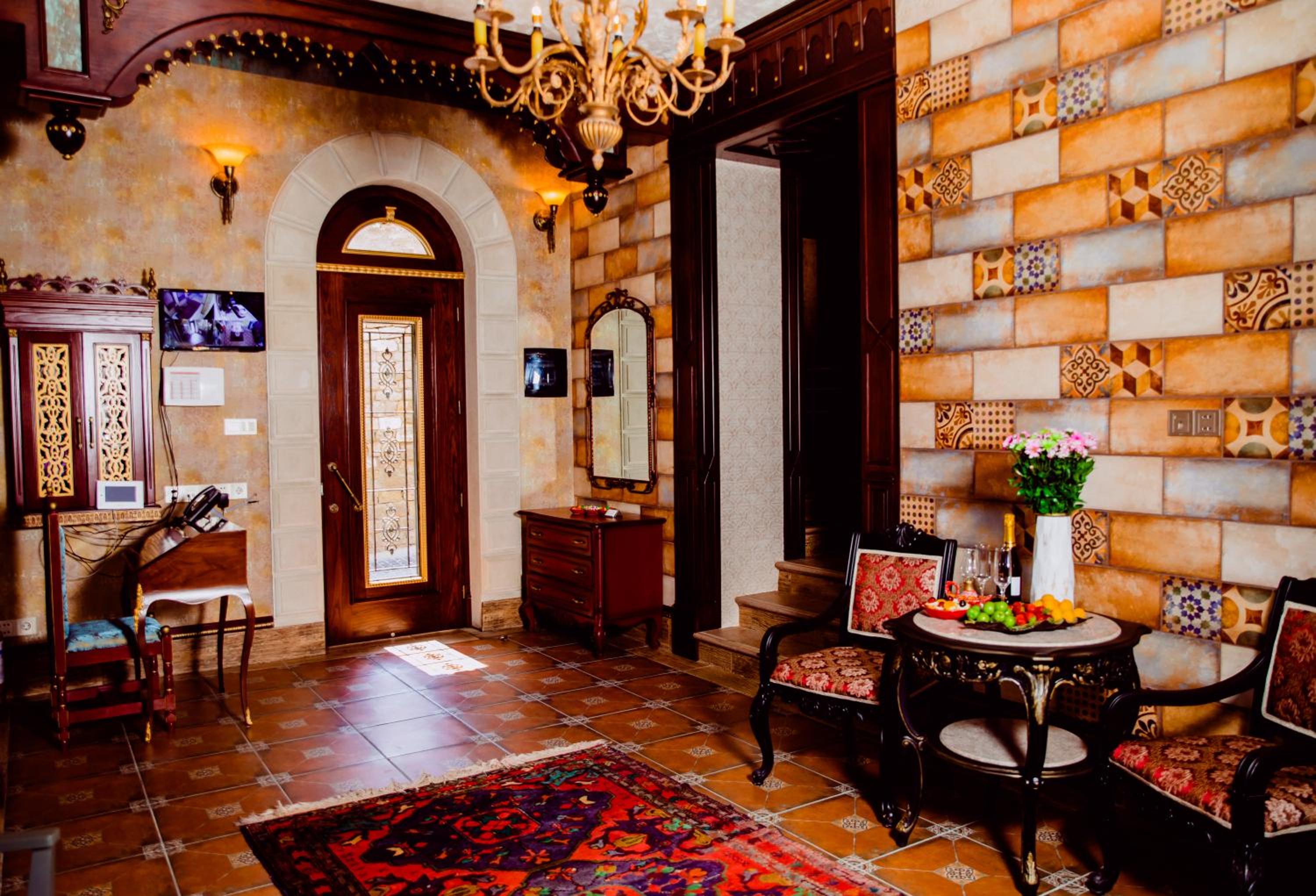 Royal Antique Boutique Hotel