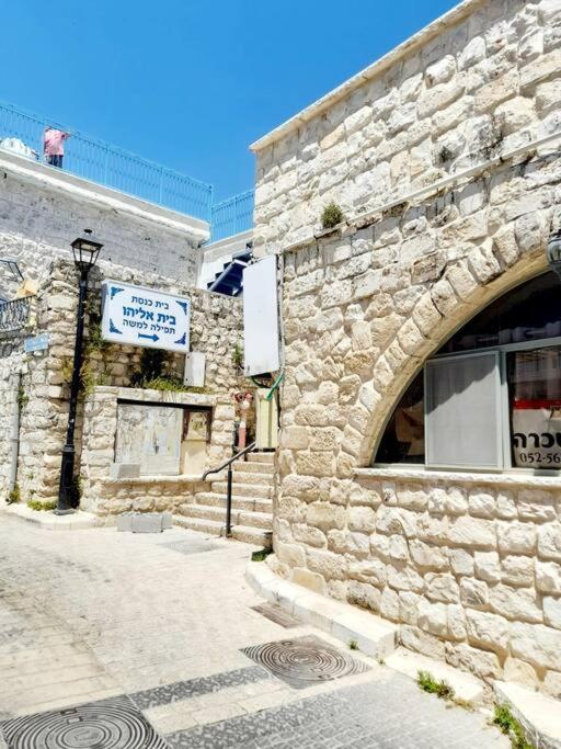 studio in the old city view 5