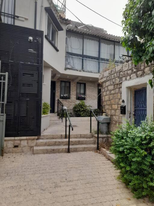 studio in the old city view 3