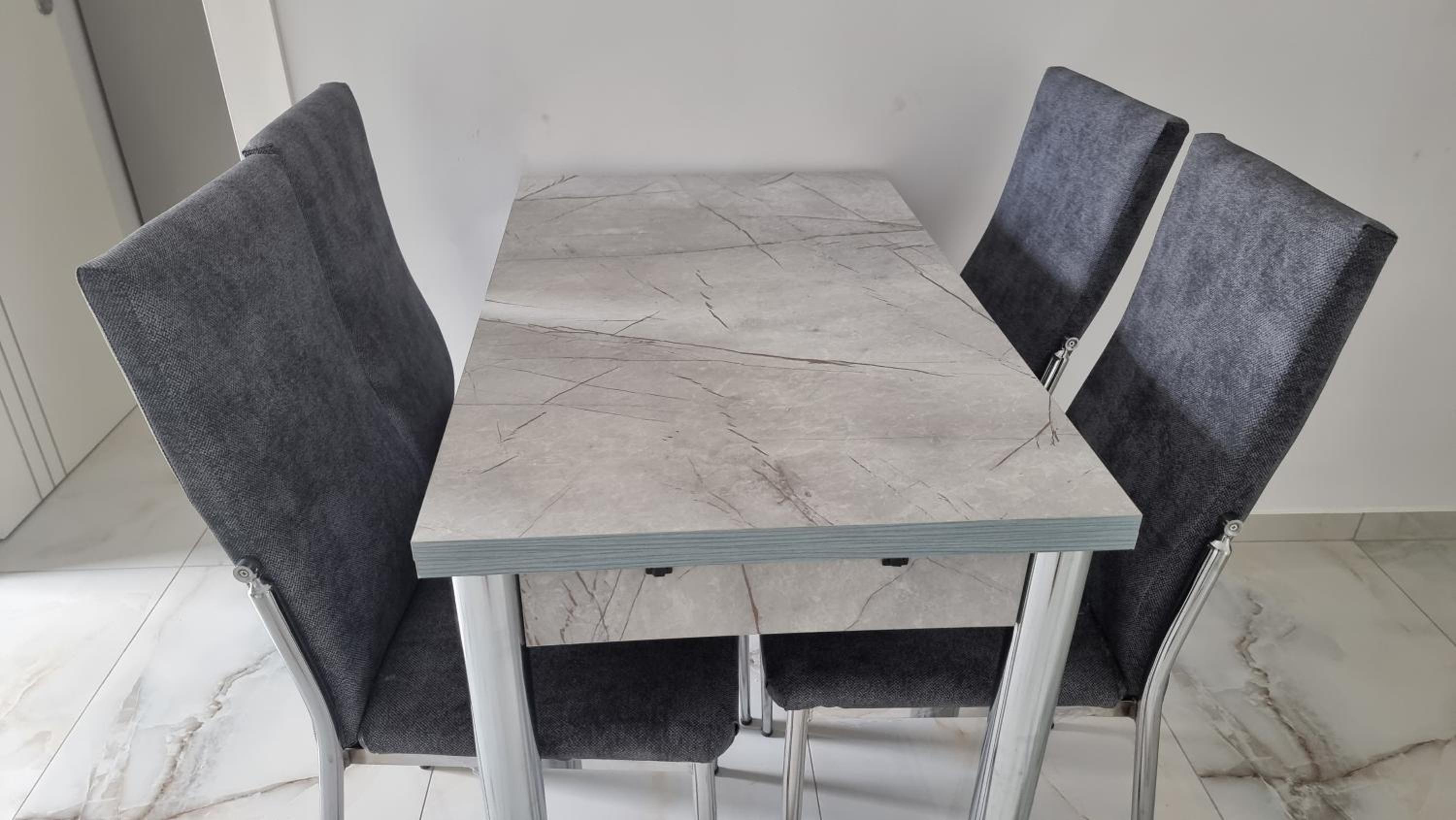New Stylish Apartment with Balcony Close to Tel Aviv