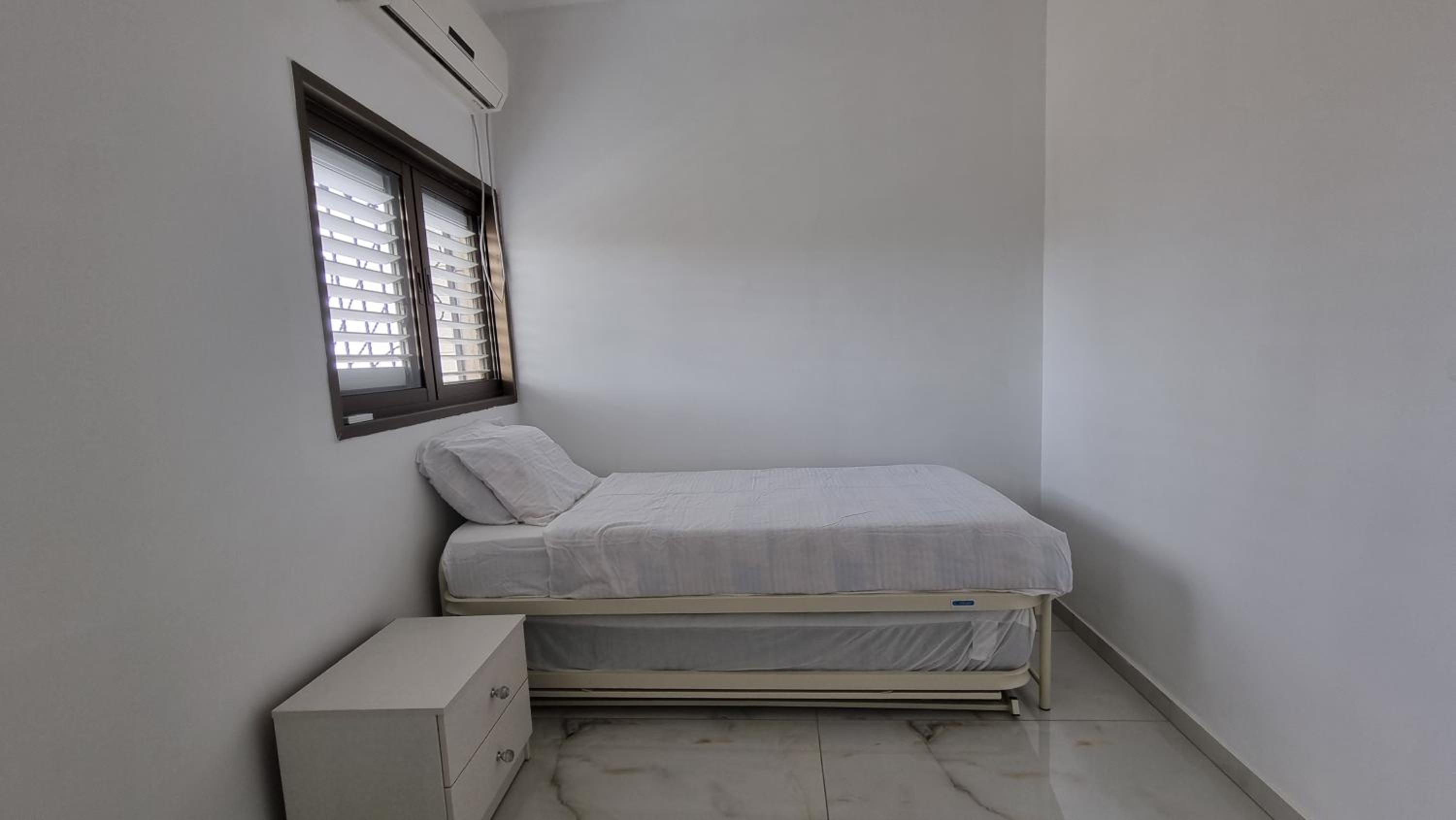 New Stylish Apartment with Balcony Close to Tel Aviv