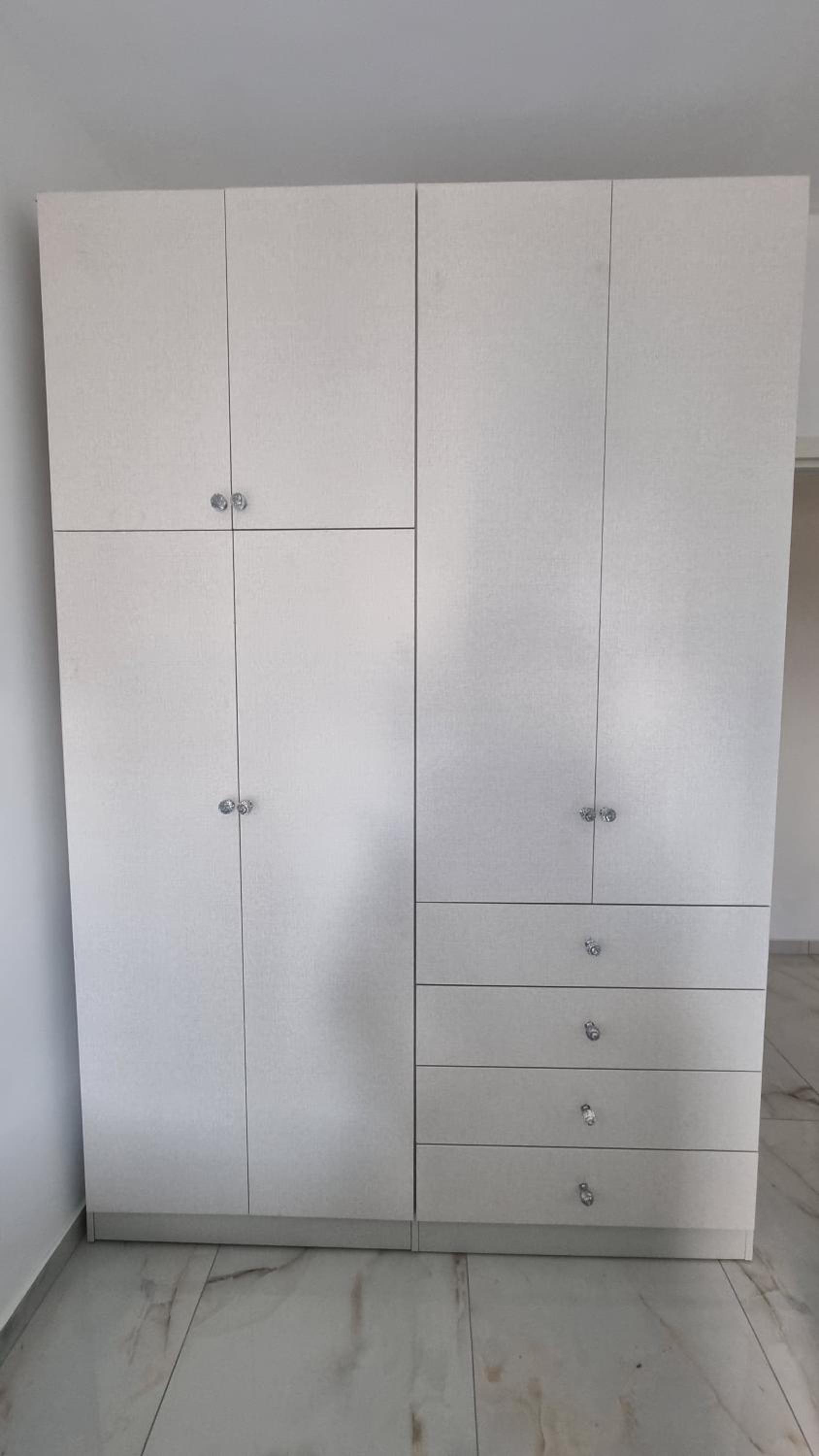New Stylish Apartment with Balcony Close to Tel Aviv