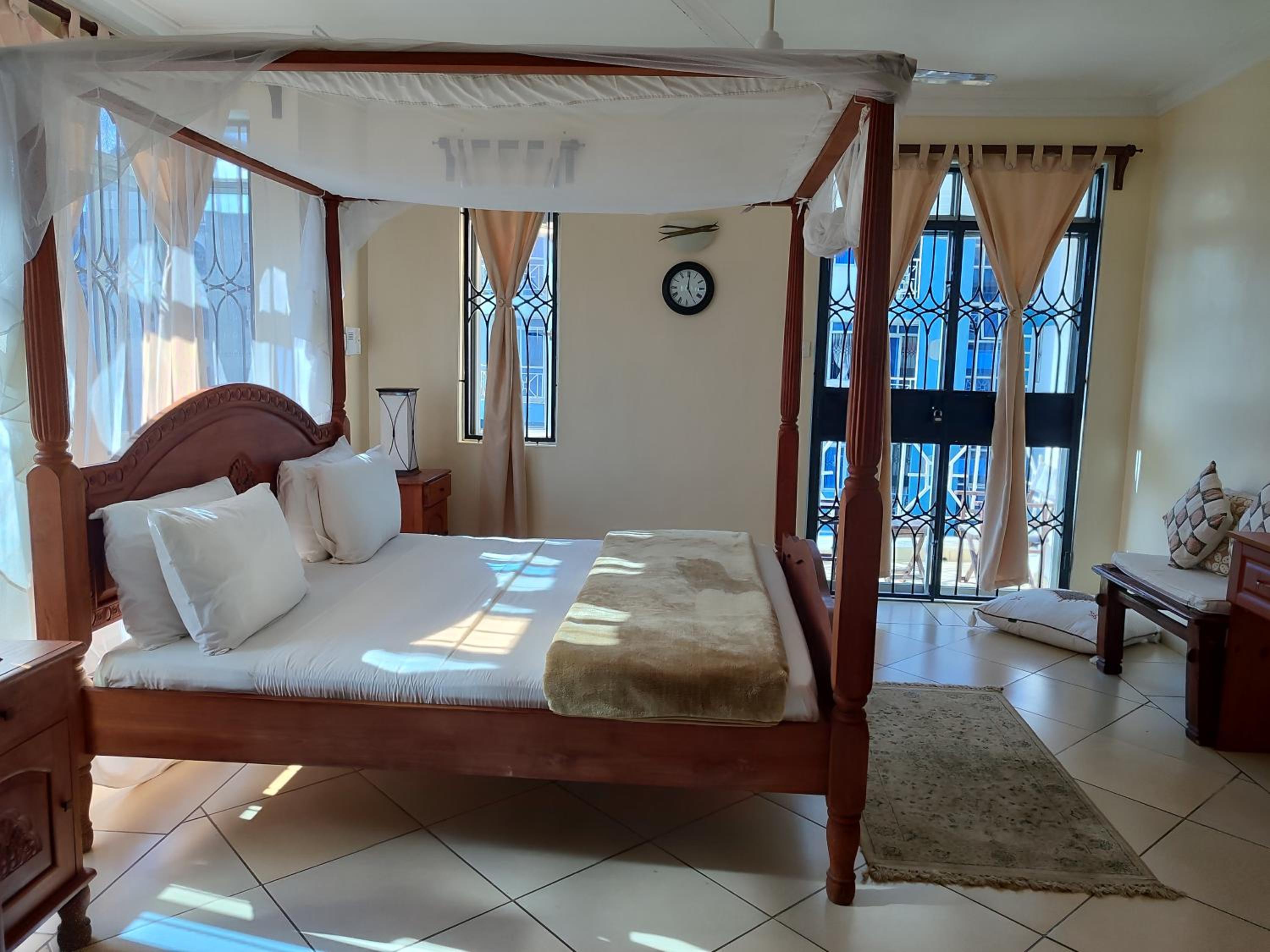 Shikara Apartment