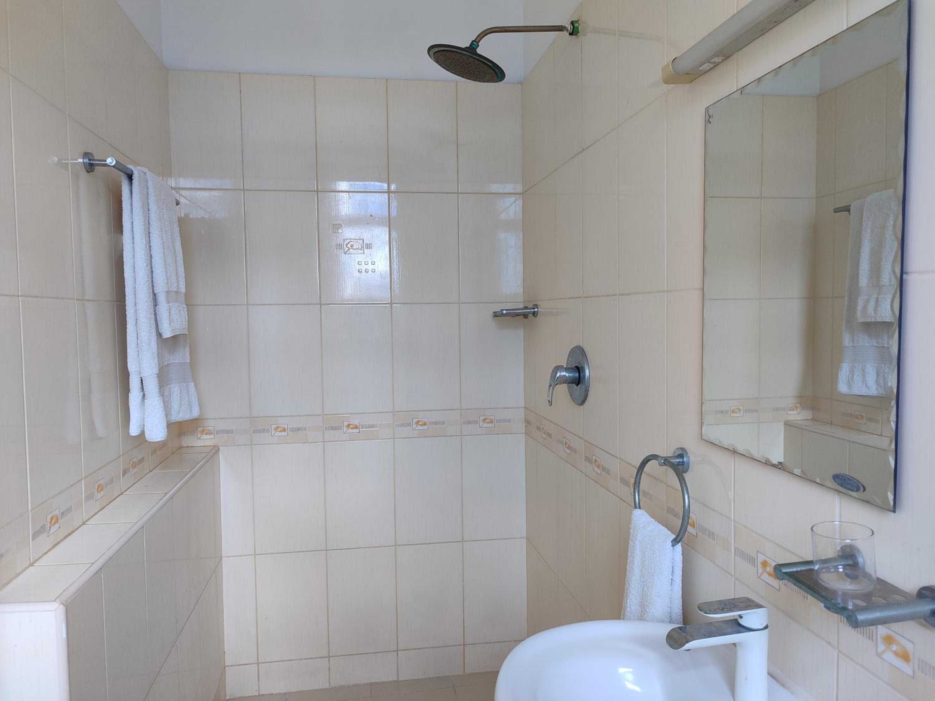 Shikara Apartment