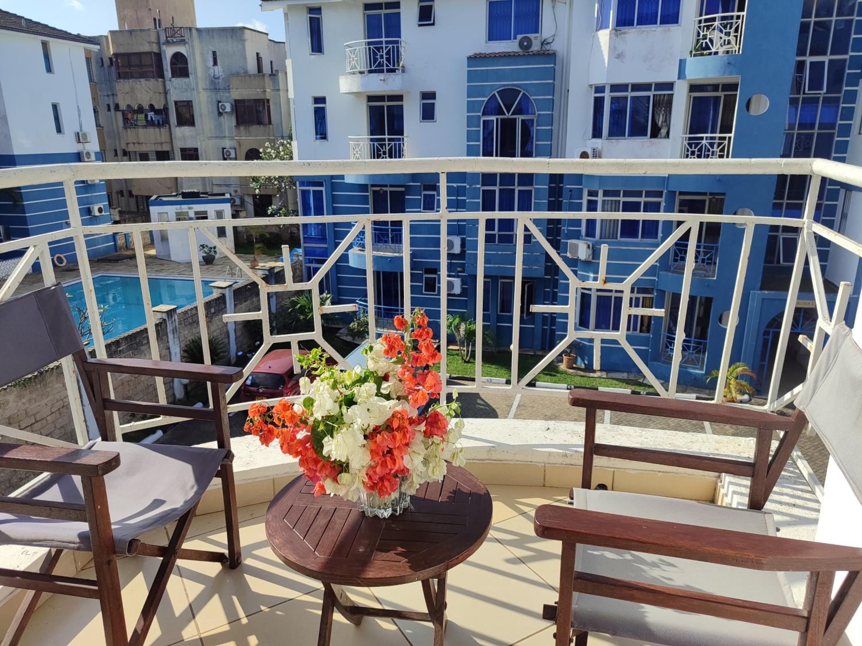 Shikara Apartment