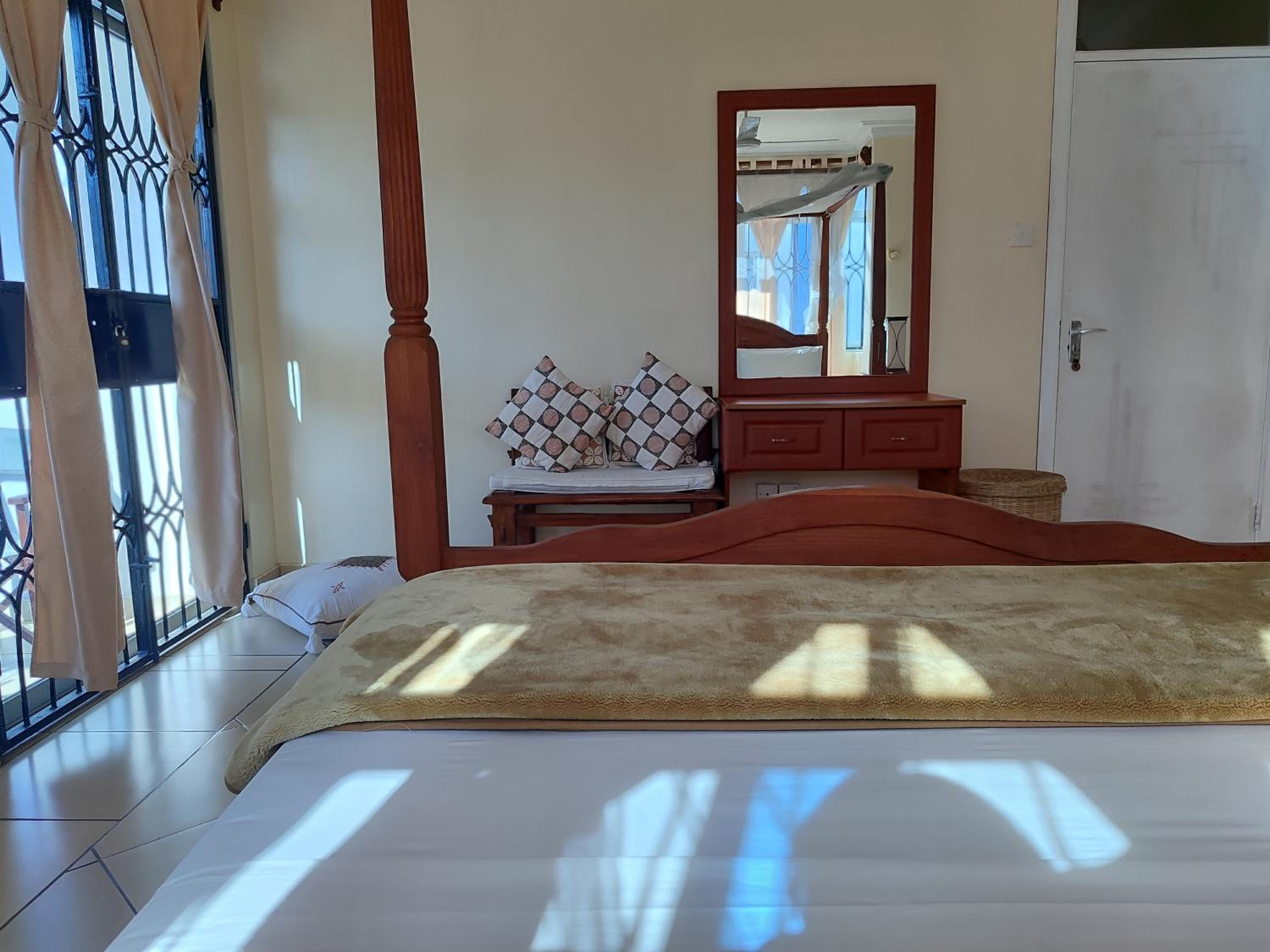 Shikara Apartment