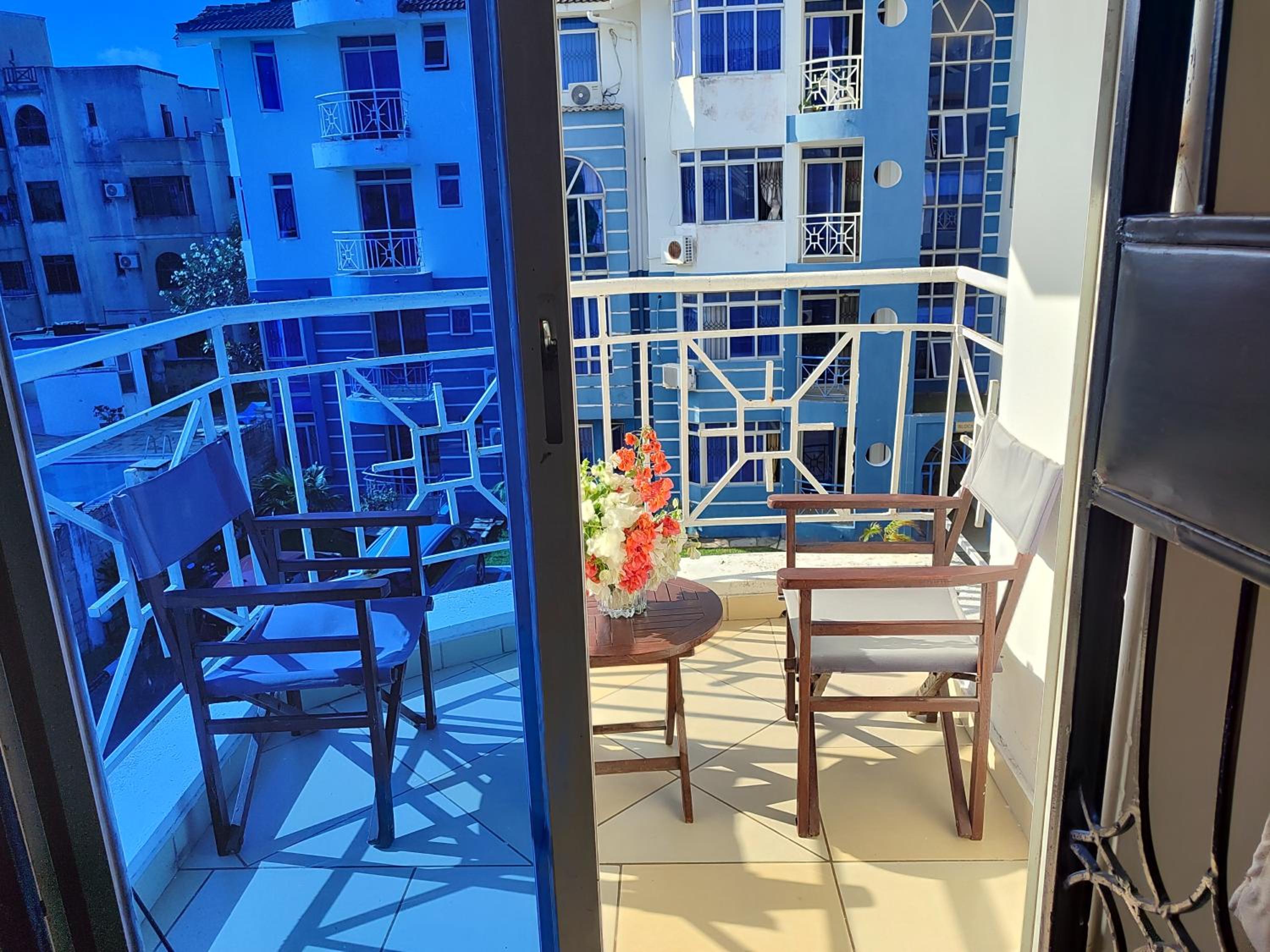 Shikara Apartment
