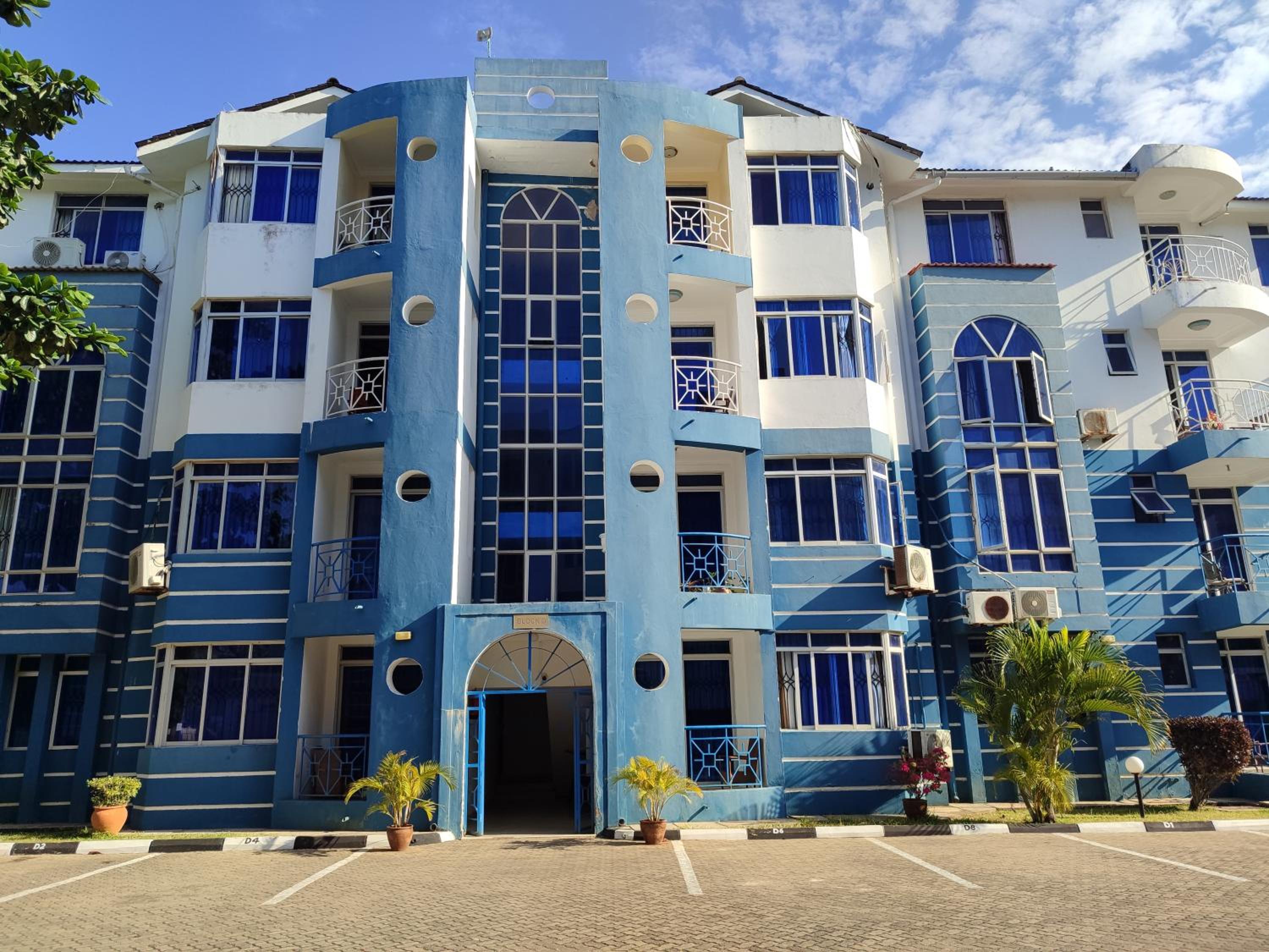Shikara Apartment