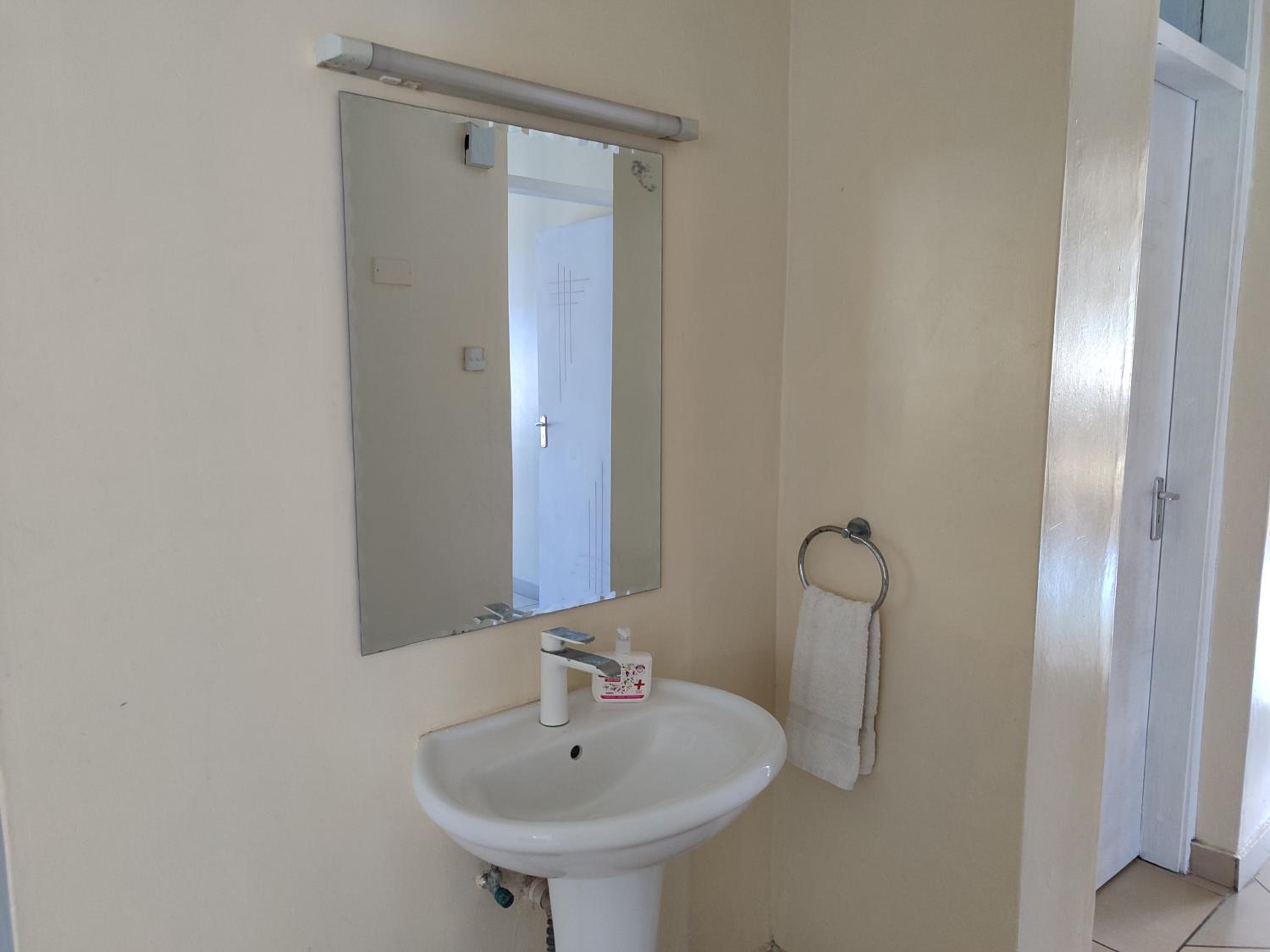 Shikara Apartment