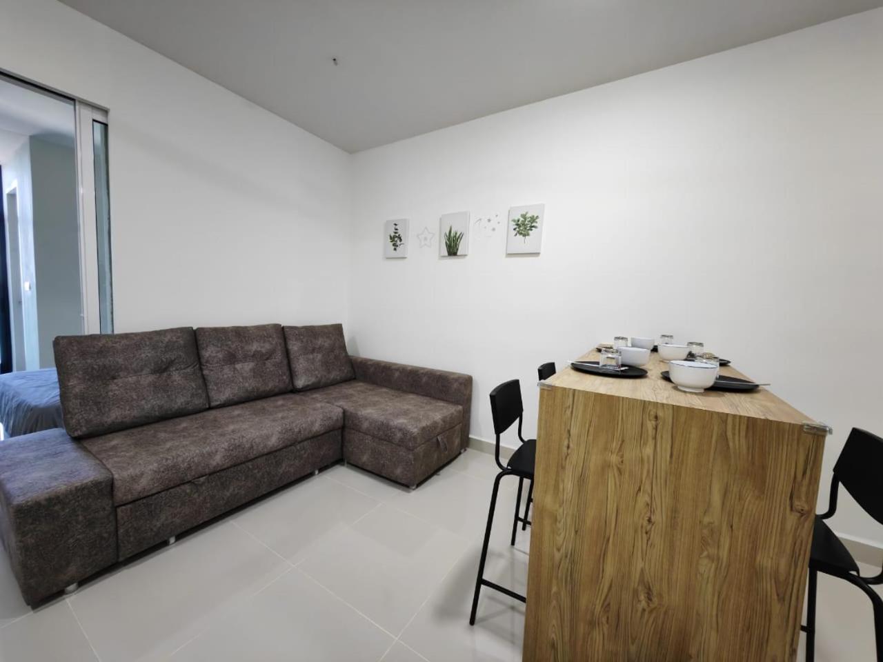 Comic Homestay @ The Shore photo 8