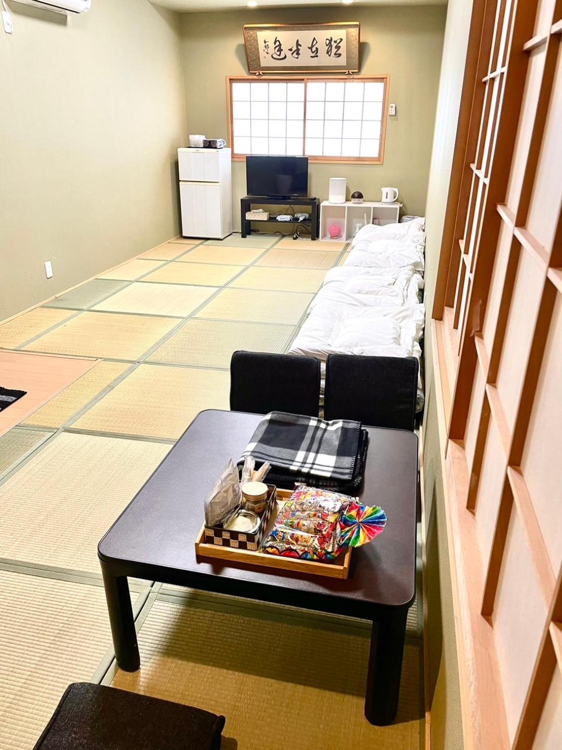 Local Japanese Stay & Sake Experience Namba area