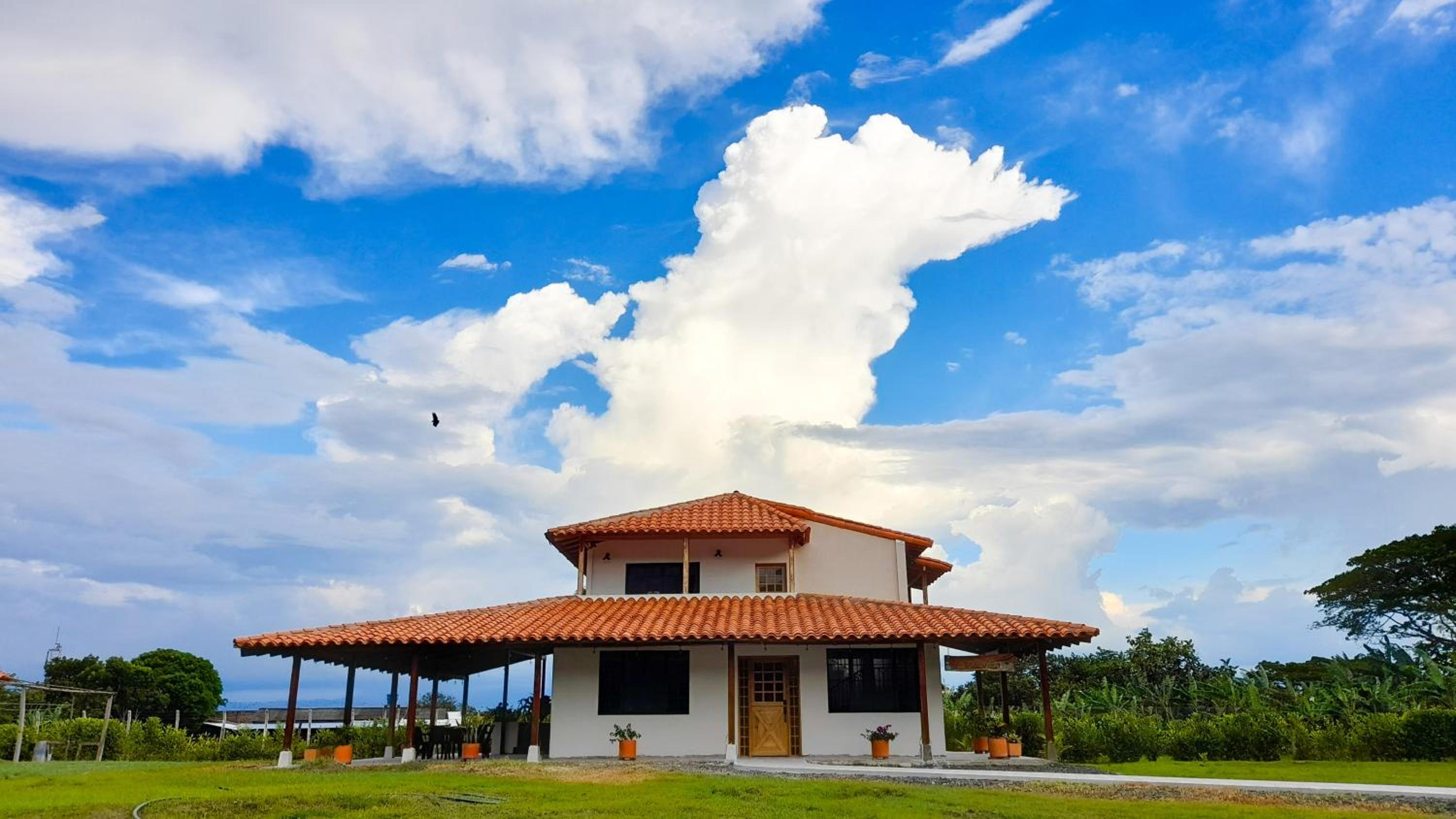 Beautiful Private Villa, Views in Every Direction