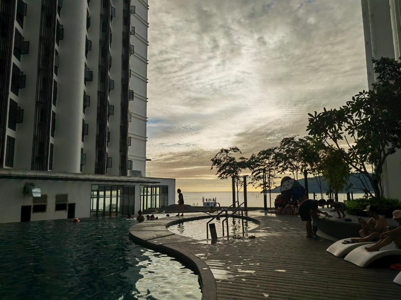 Comic Homestay @ The Shore photo 2