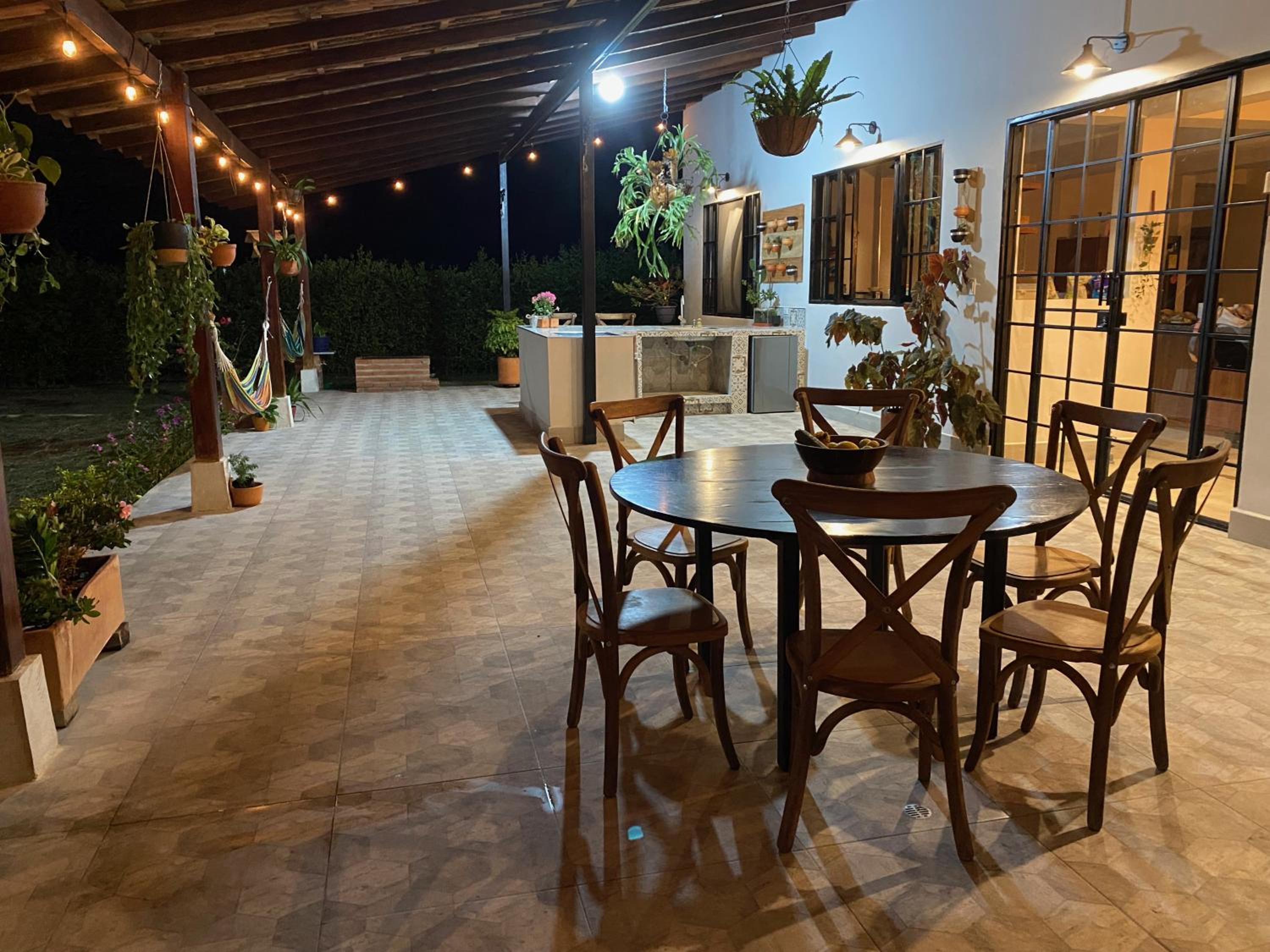 Beautiful Private Villa, Views in Every Direction