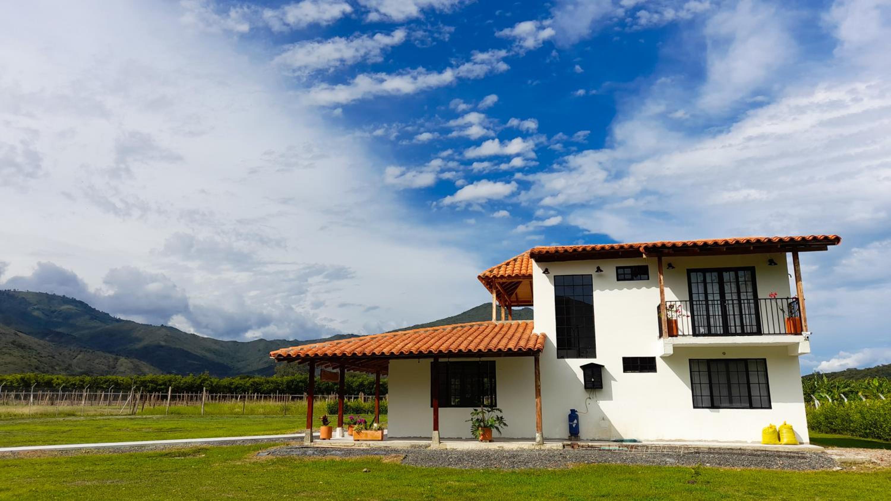 Beautiful Private Villa, Views in Every Direction