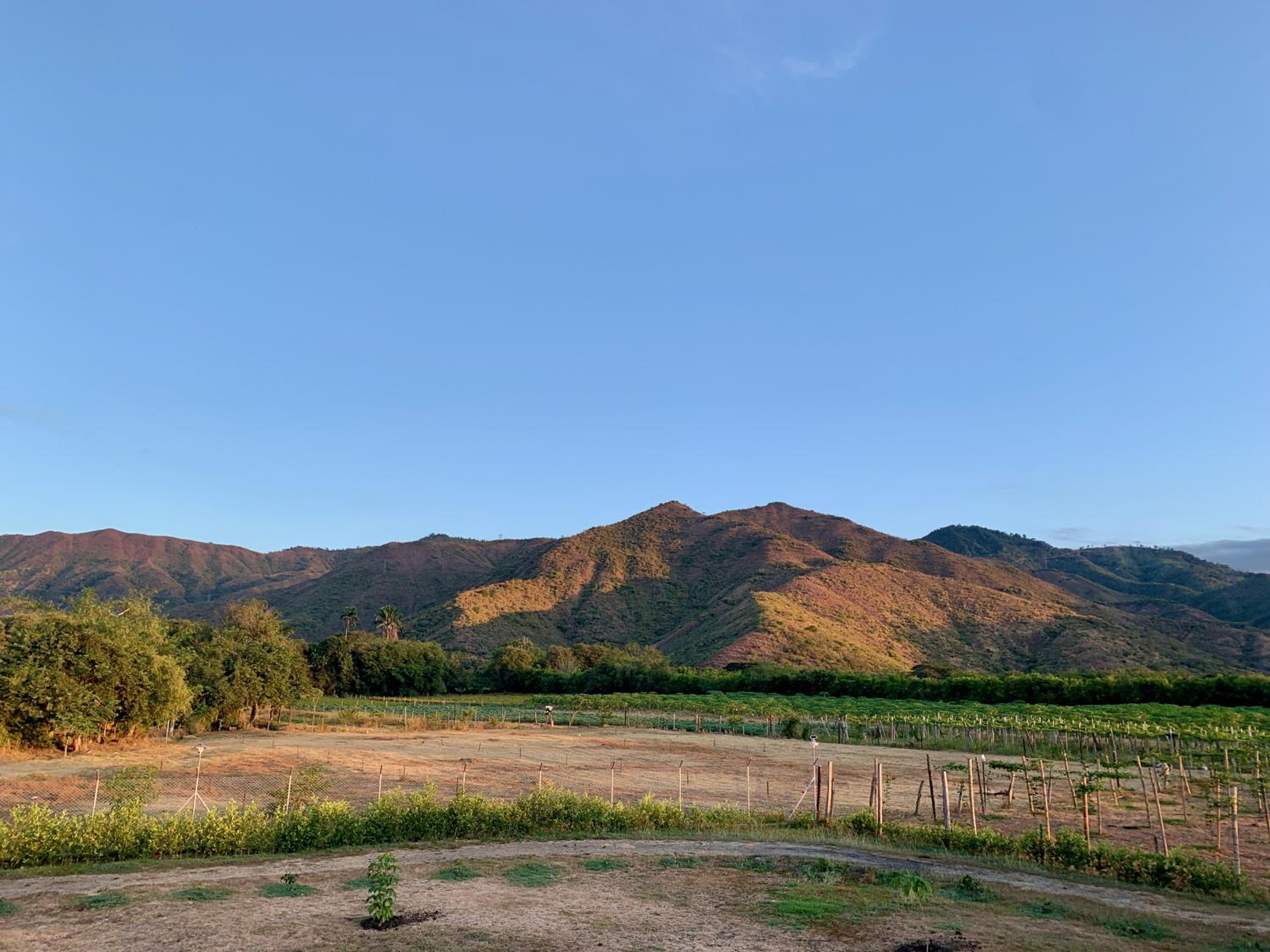 Beautiful Private Villa, Views in Every Direction