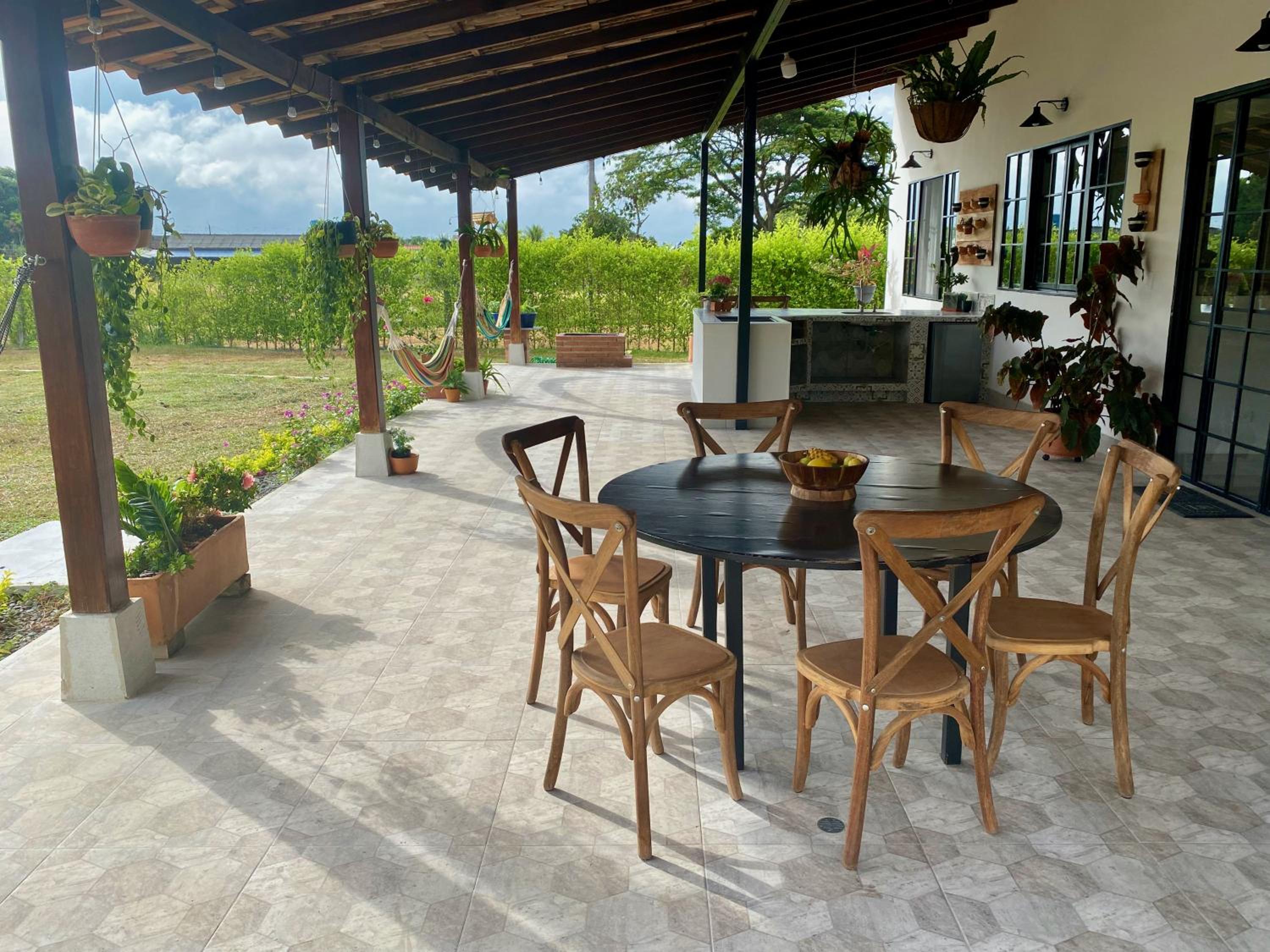 Beautiful Private Villa, Views in Every Direction