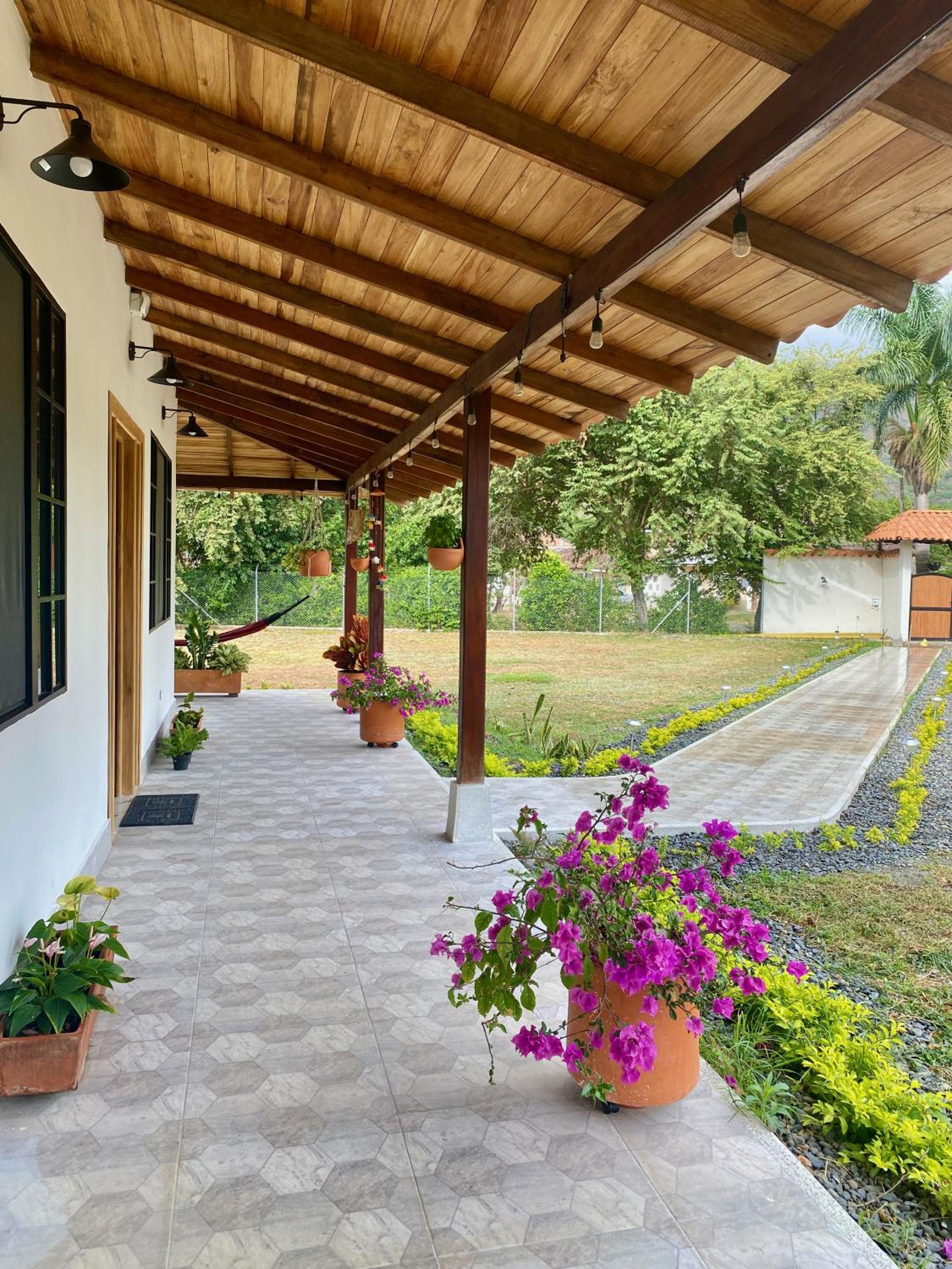 Beautiful Private Villa, Views in Every Direction
